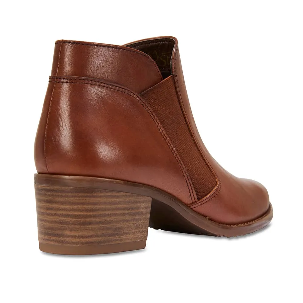Jake Boot in Mid Brown Leather