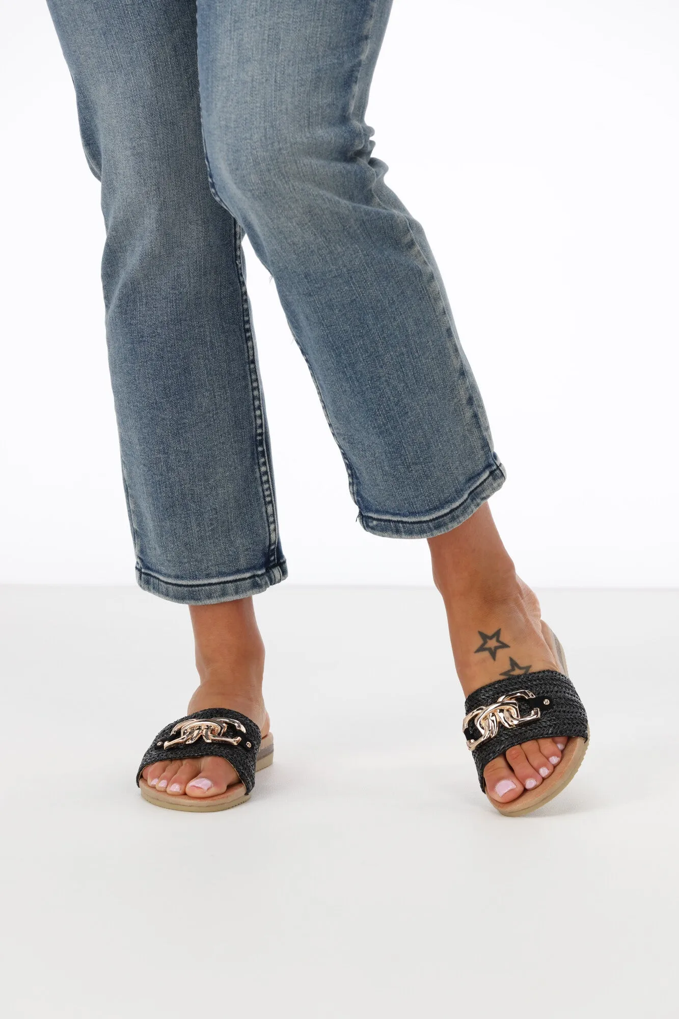 Laguna Quays Karmen Raffia Black