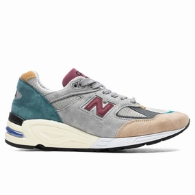 Made In US 990v2 - Grey/Green New Balance shoes for walking and running
