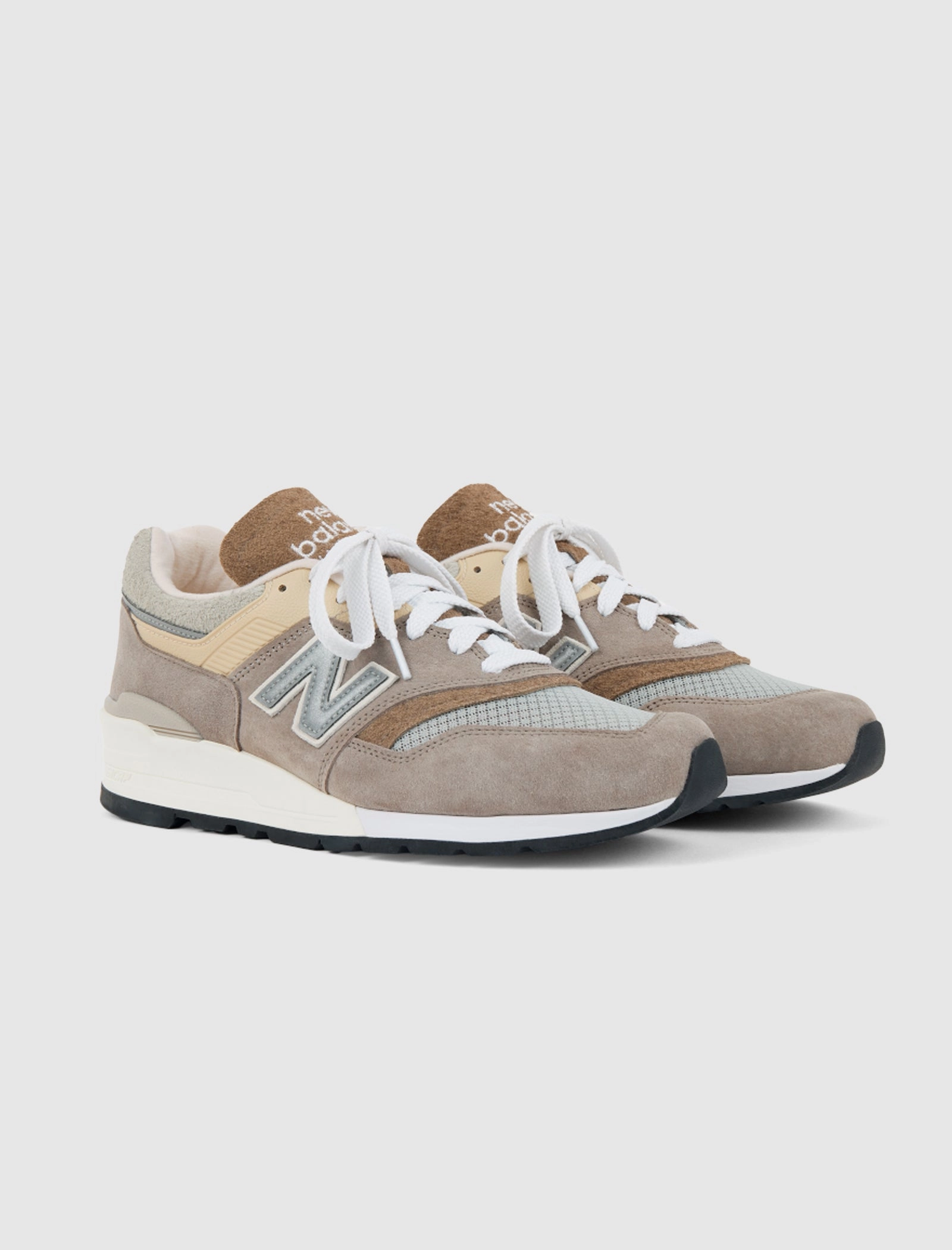 MADE IN USA 997 "LIGHT MUSHROOM" Nike Air Force One
