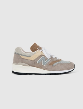 MADE IN USA 997 "LIGHT MUSHROOM" new balance shoes for men and women