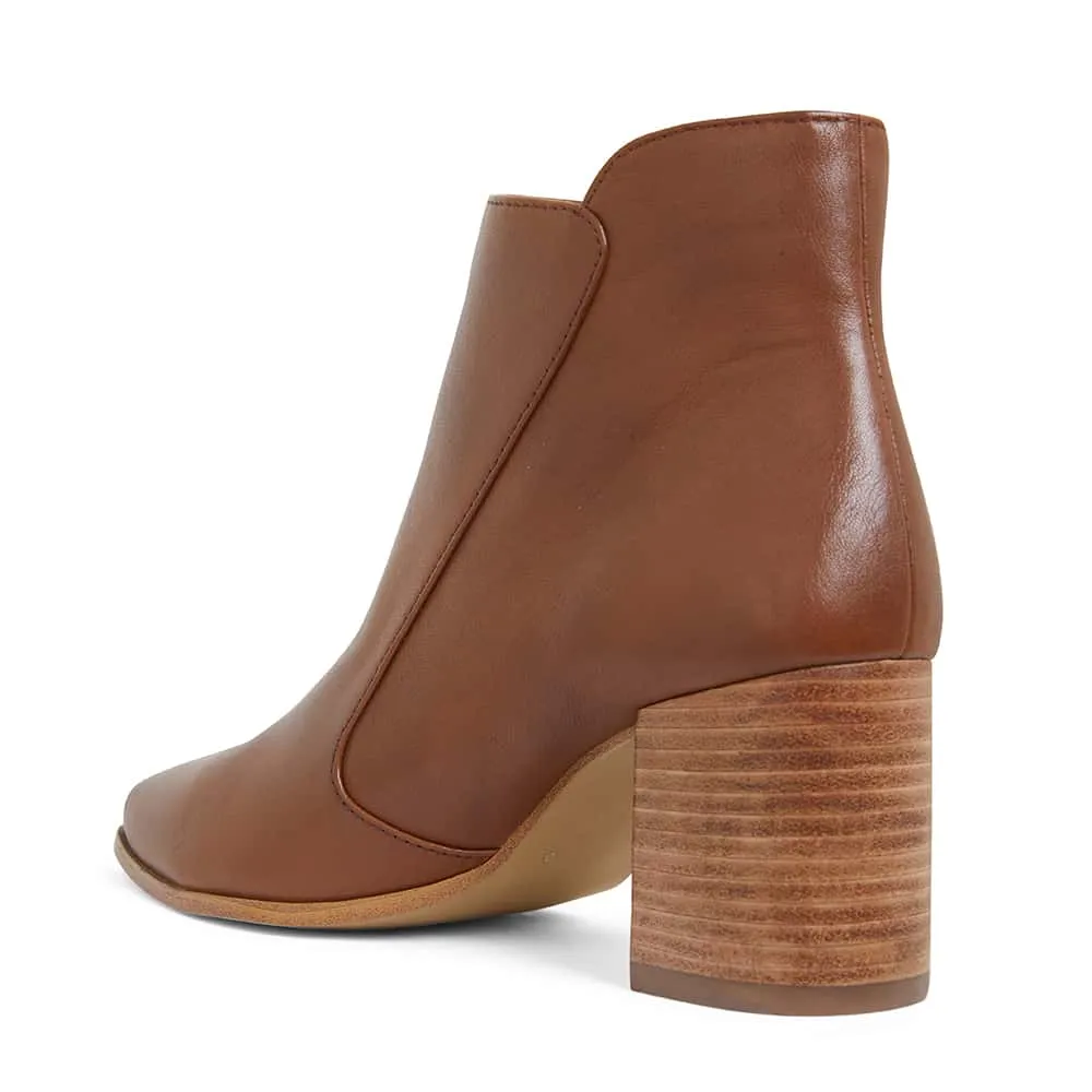 Magic Boot in Mid Brown Leather