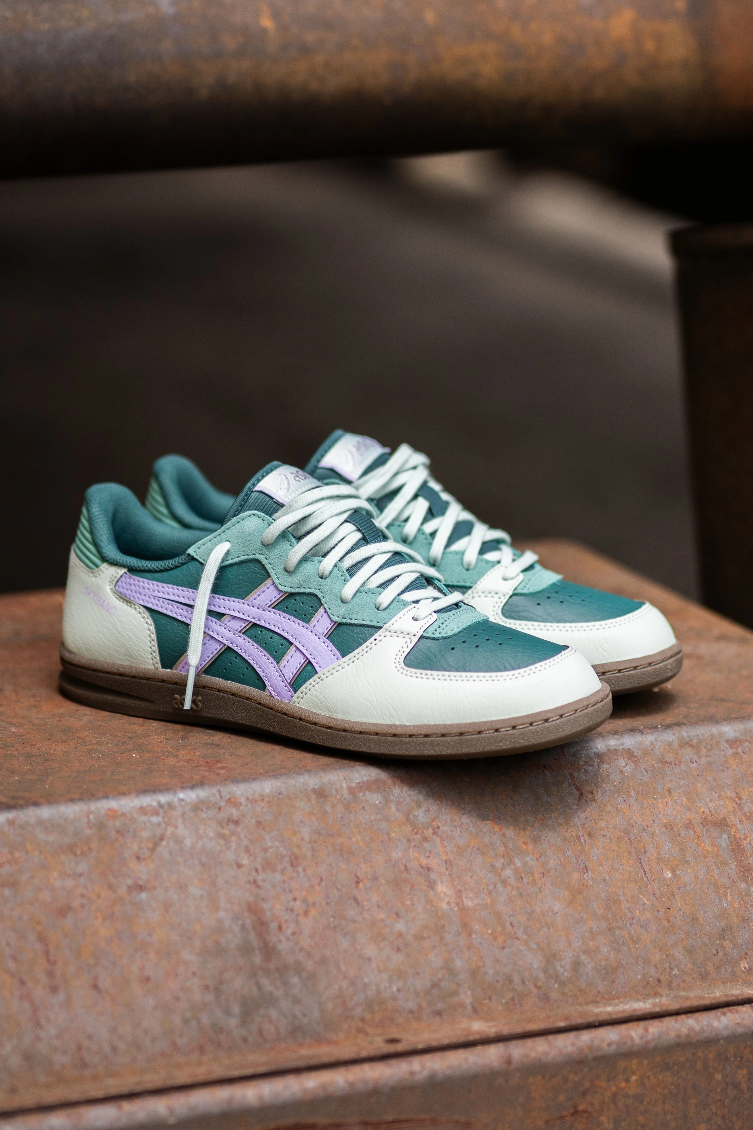 Men's Asics Skyhand OG (Dark Neptune/Violet Light) running shoe close-up shots