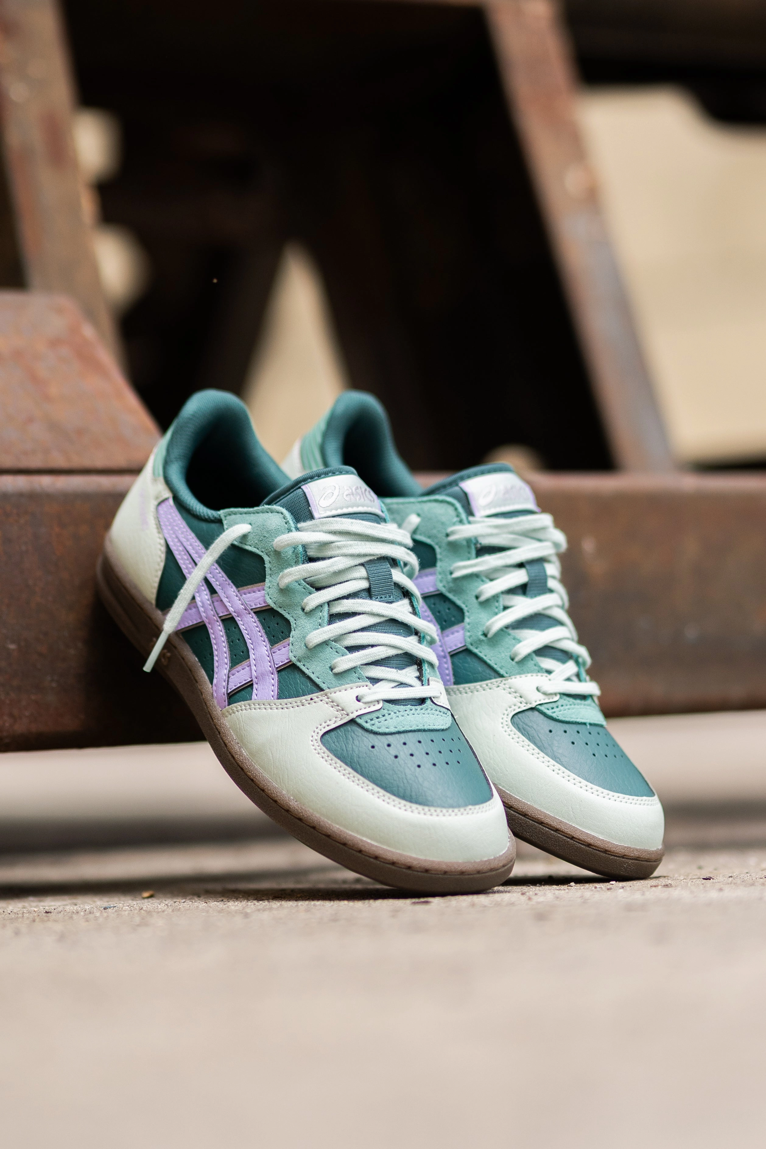 Men's Asics Skyhand OG (Dark Neptune/Violet Light) running shoe close-up shots