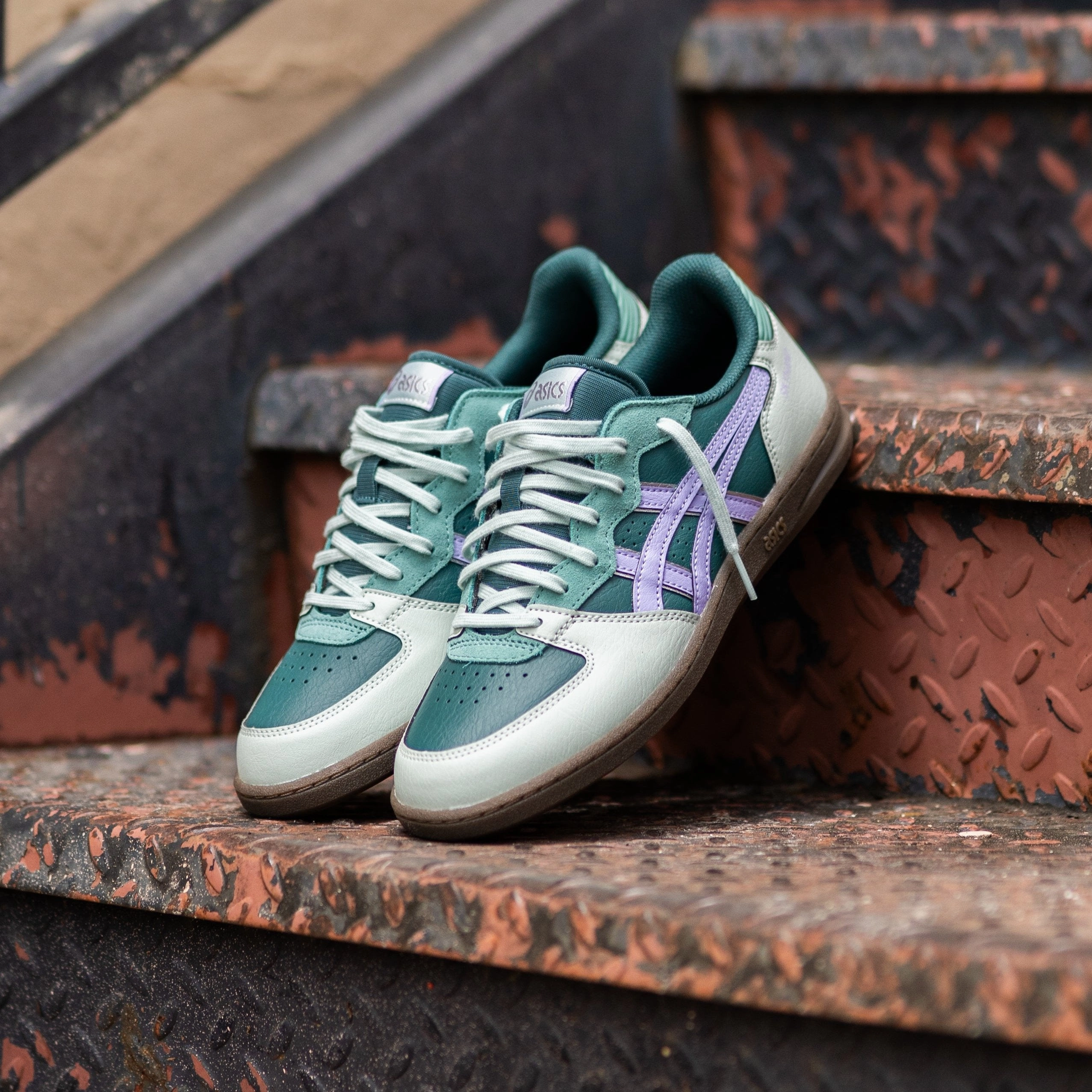 Men's Asics Skyhand OG (Dark Neptune/Violet Light) running shoe close-up shots