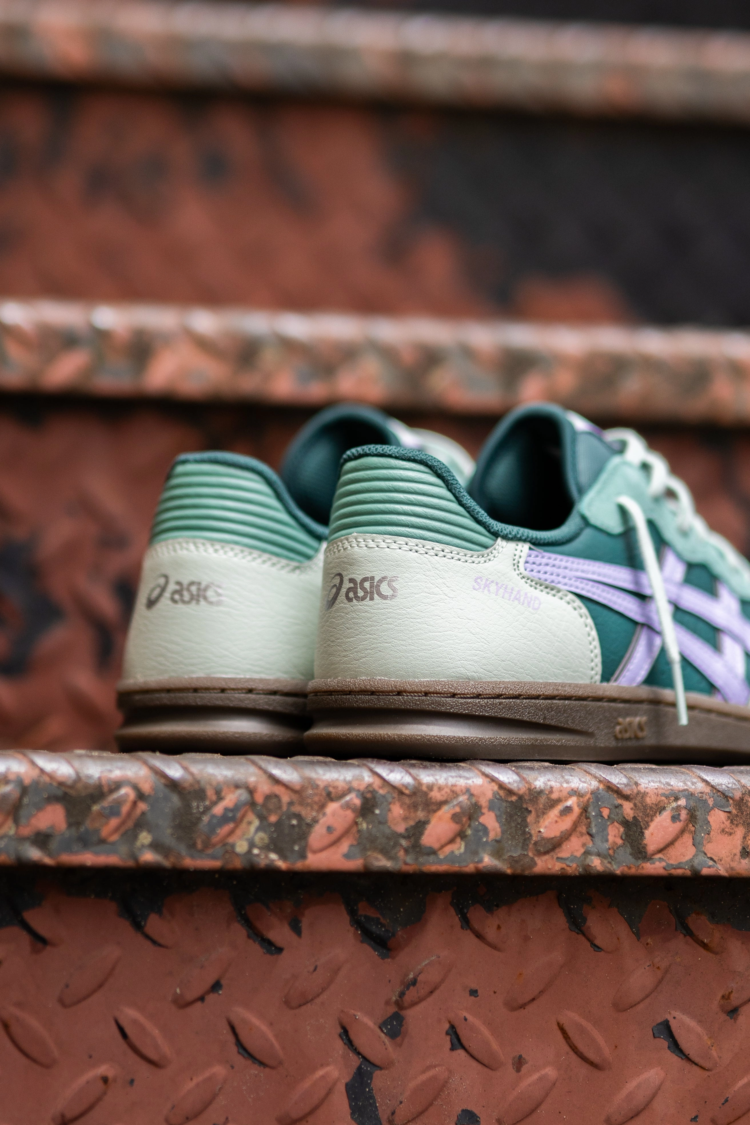 Men's Asics Skyhand OG (Dark Neptune/Violet Light) running shoe close-up shots