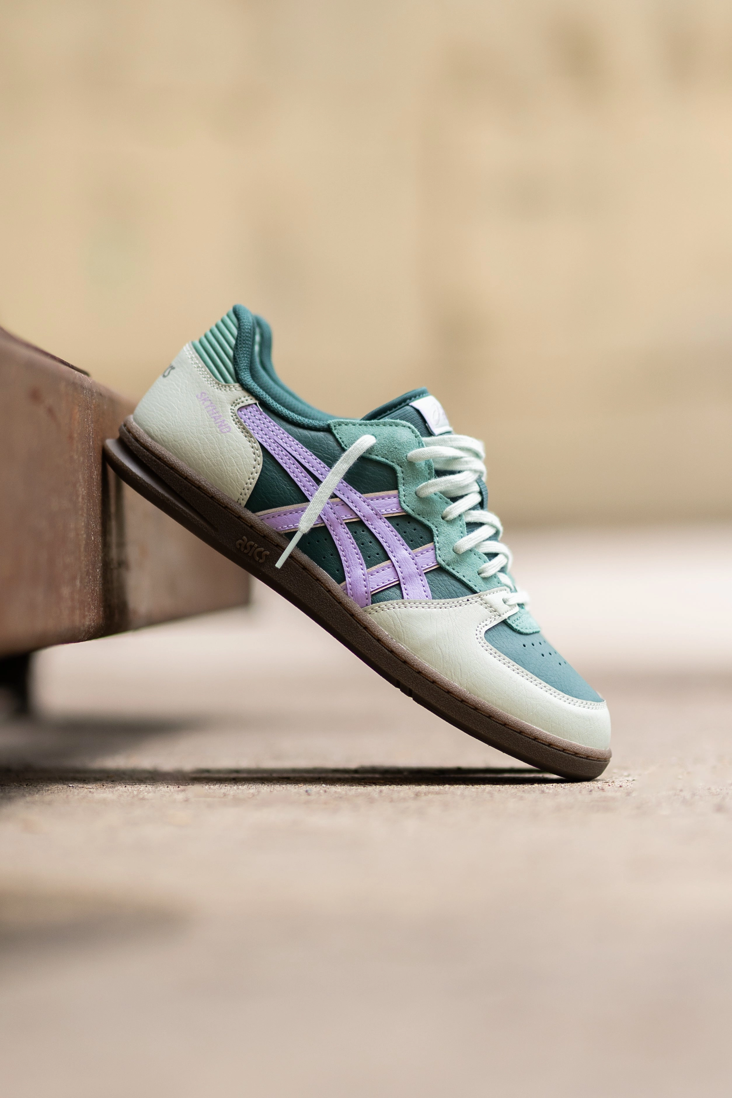Men's Asics Skyhand OG (Dark Neptune/Violet Light) running shoe close-up shots