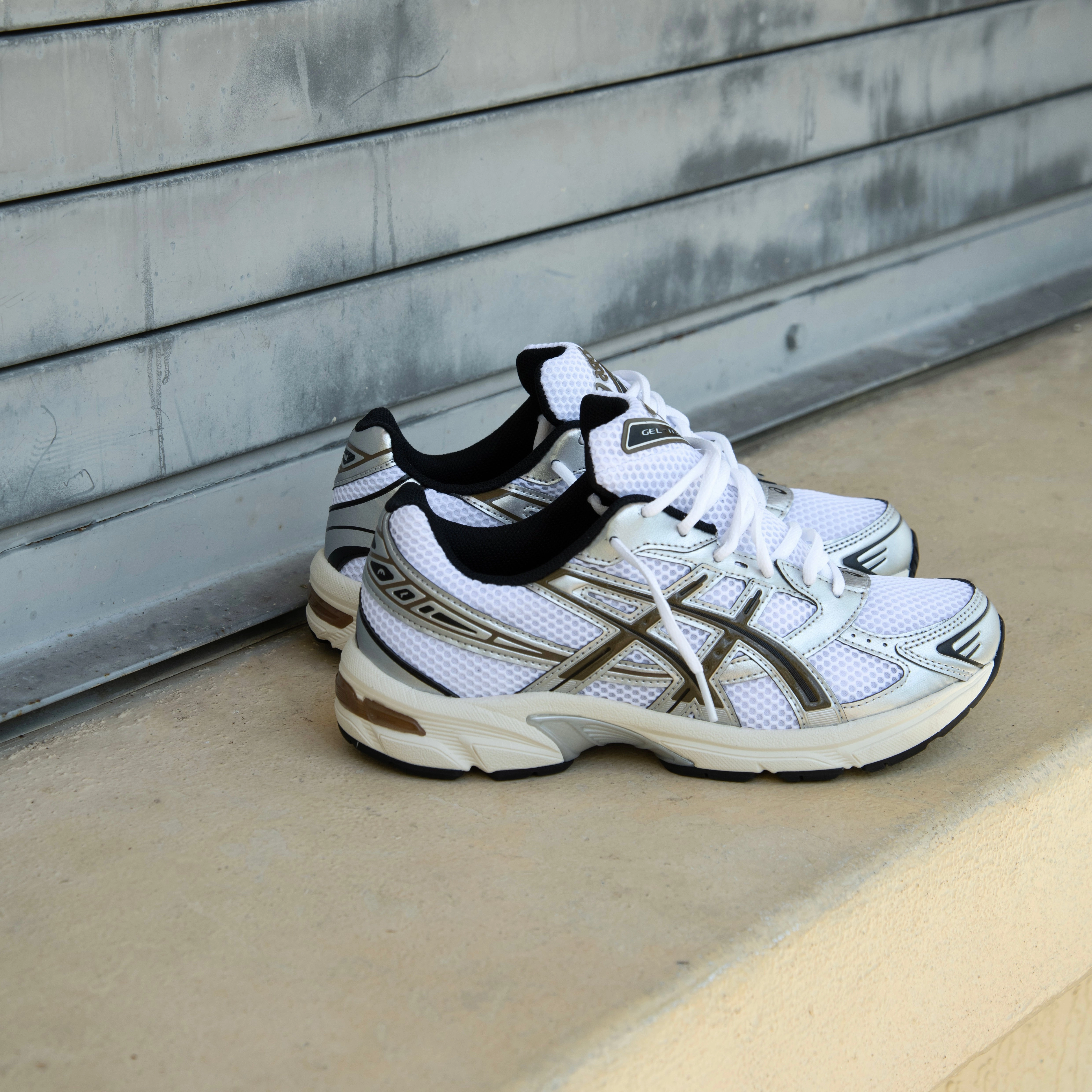 Mens Asics Gel-1130 (White/Clay Canyon) running shoe close-up shots