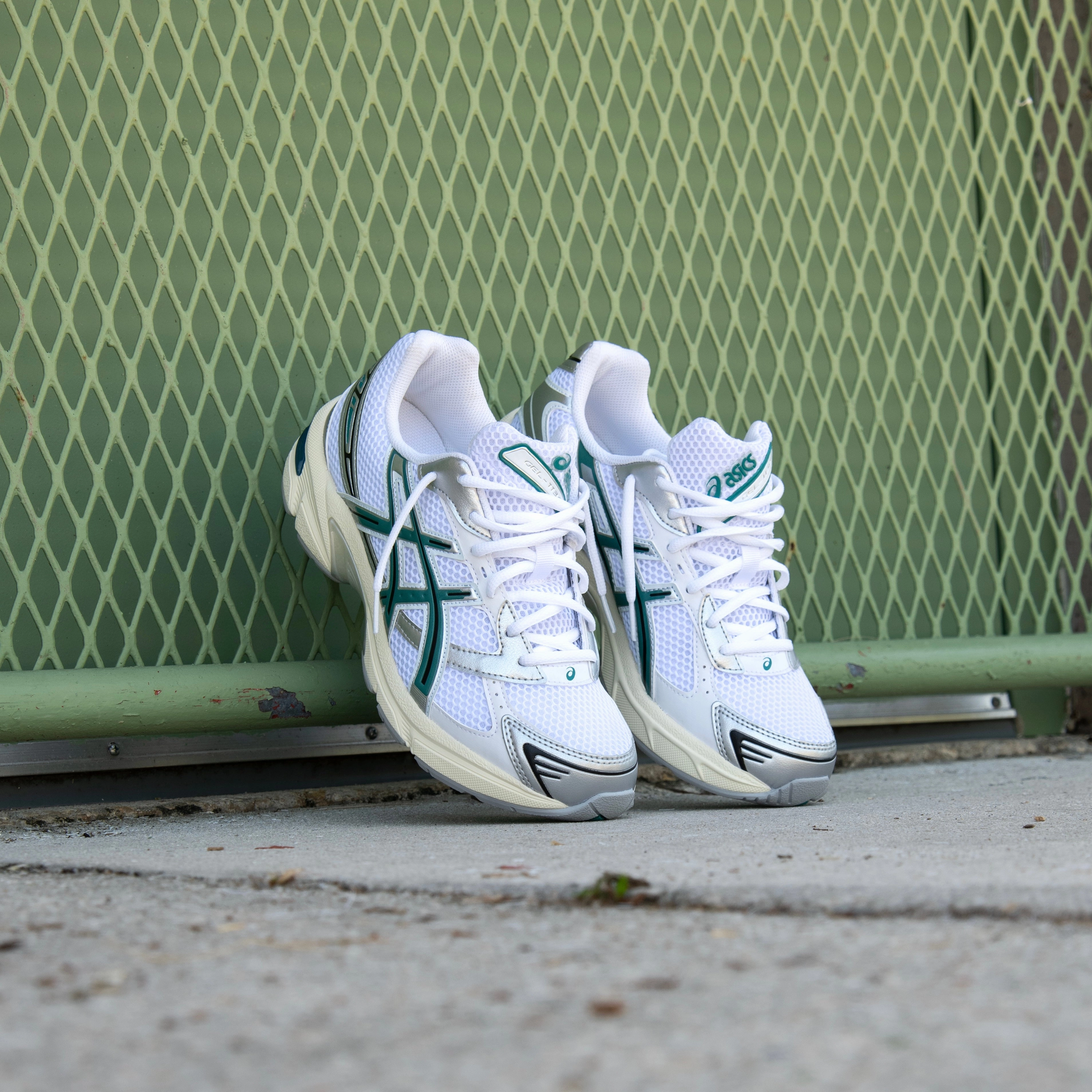 Mens Asics Gel-1130 (White/Rainy Lake) running shoe close-up shots