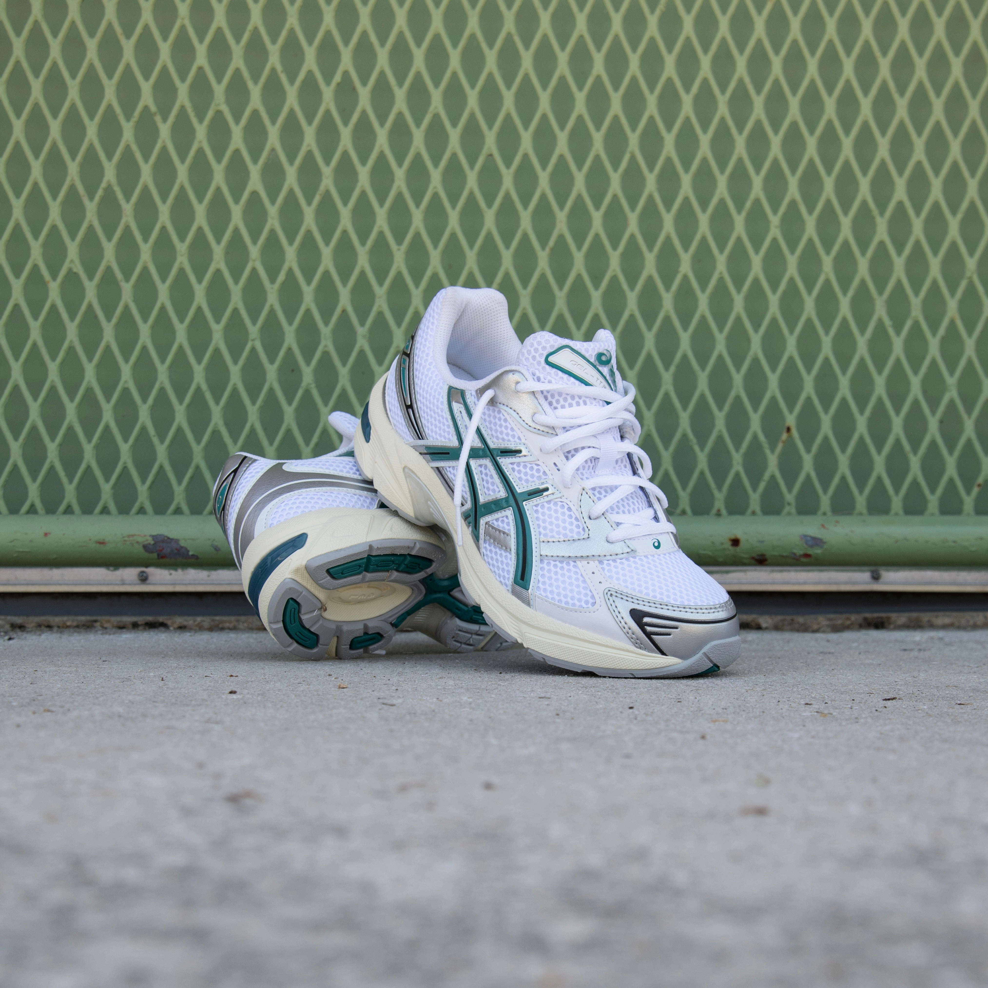 Mens Asics Gel-1130 (White/Rainy Lake) running shoe close-up shots
