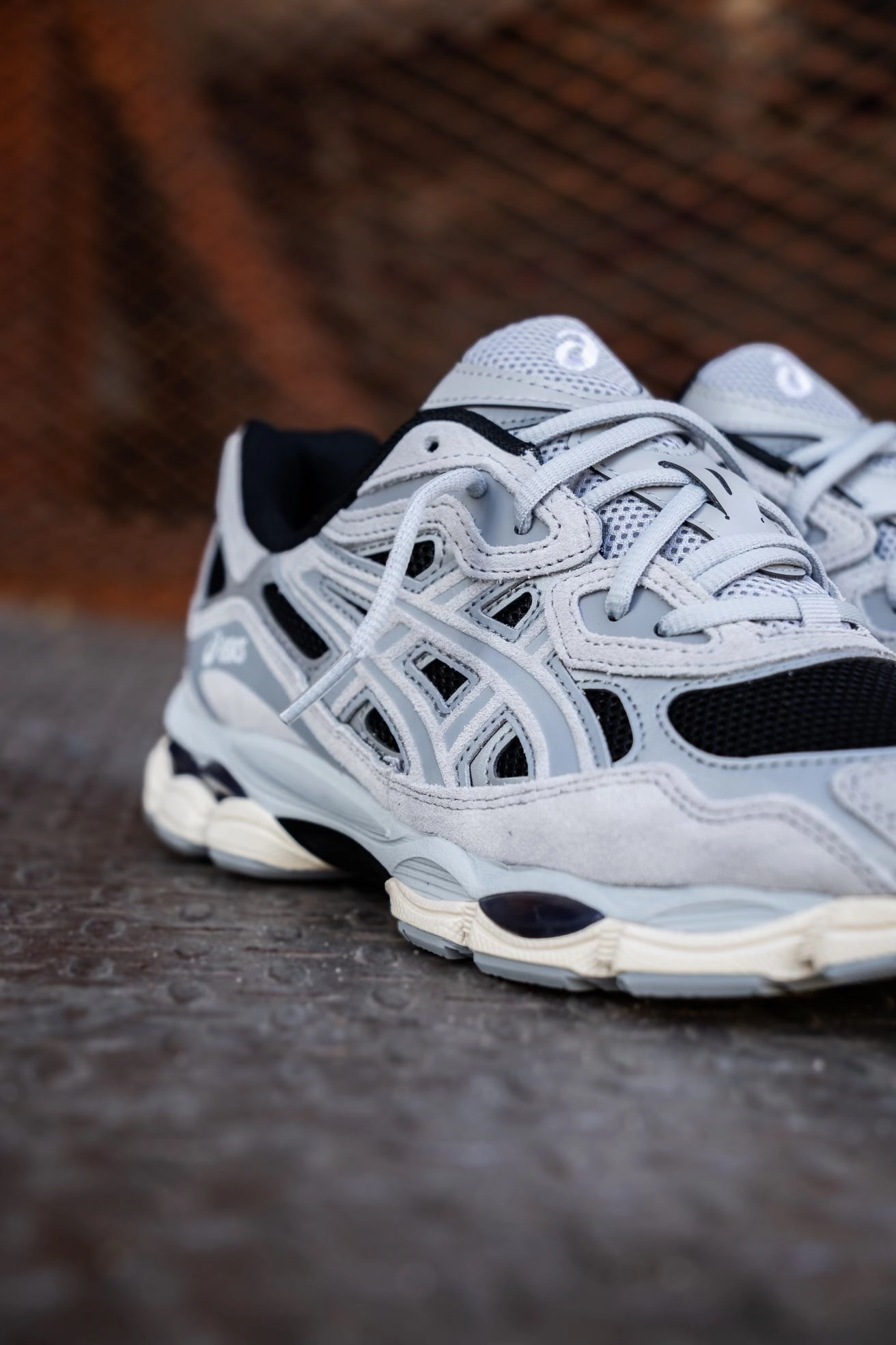 Mens Asics Gel-NYC (Black/Piedmont Grey) running shoe close-up shots