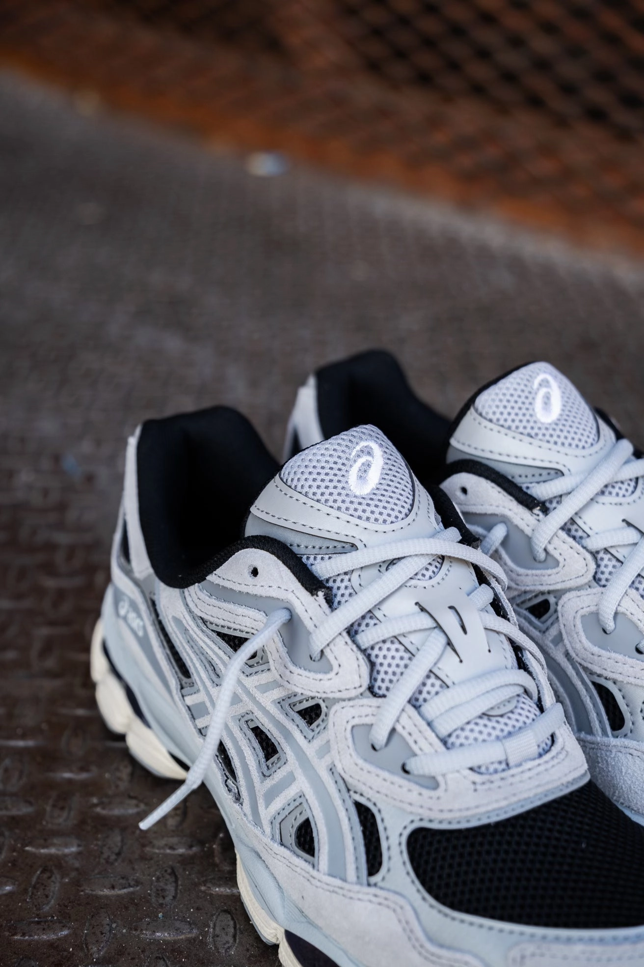 Mens Asics Gel-NYC (Black/Piedmont Grey) running shoe close-up shots