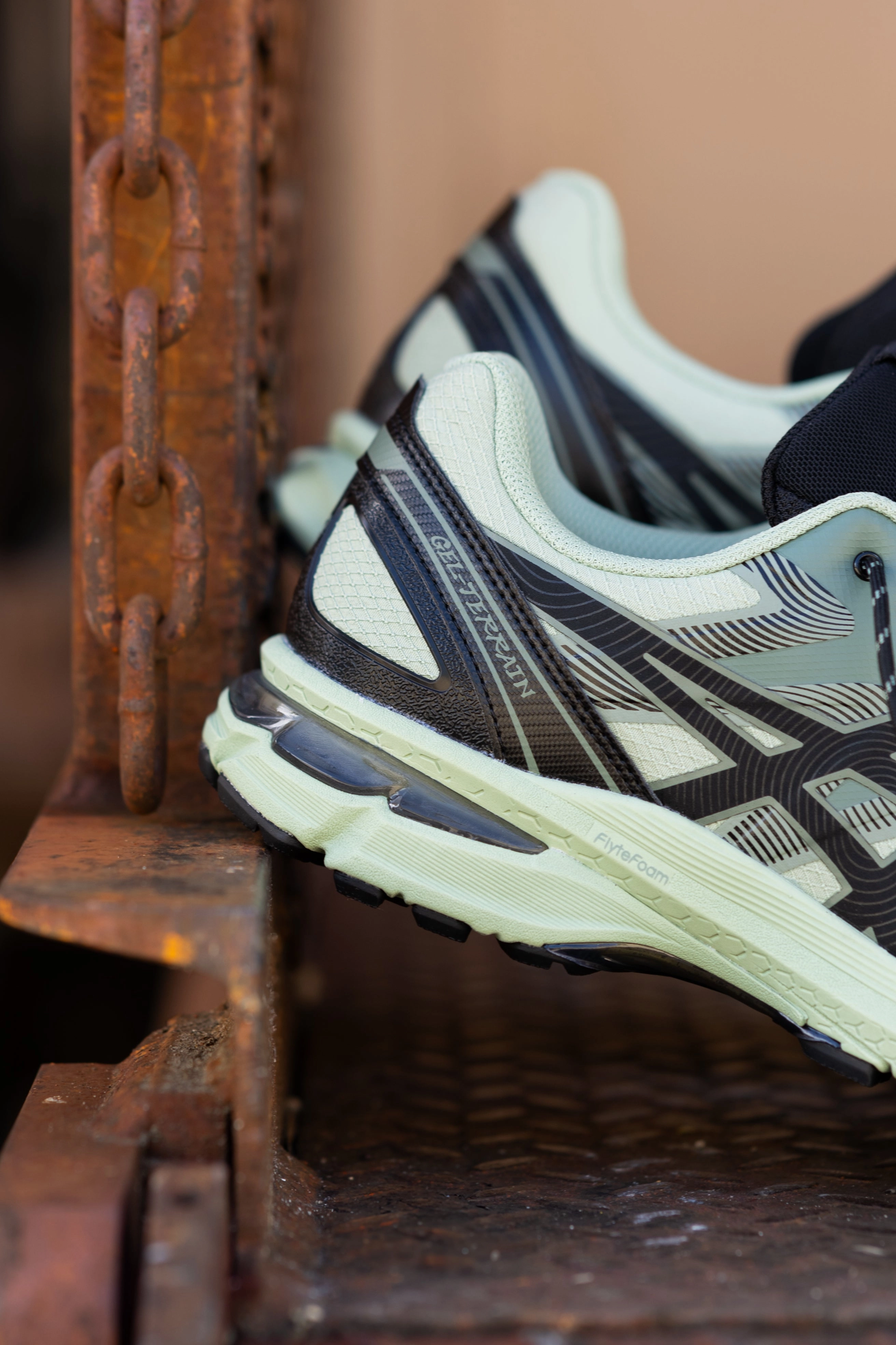 Mens Asics Gel-Terrain (Dark Jade/Black) - 1203A342-300 running shoe close-up shots