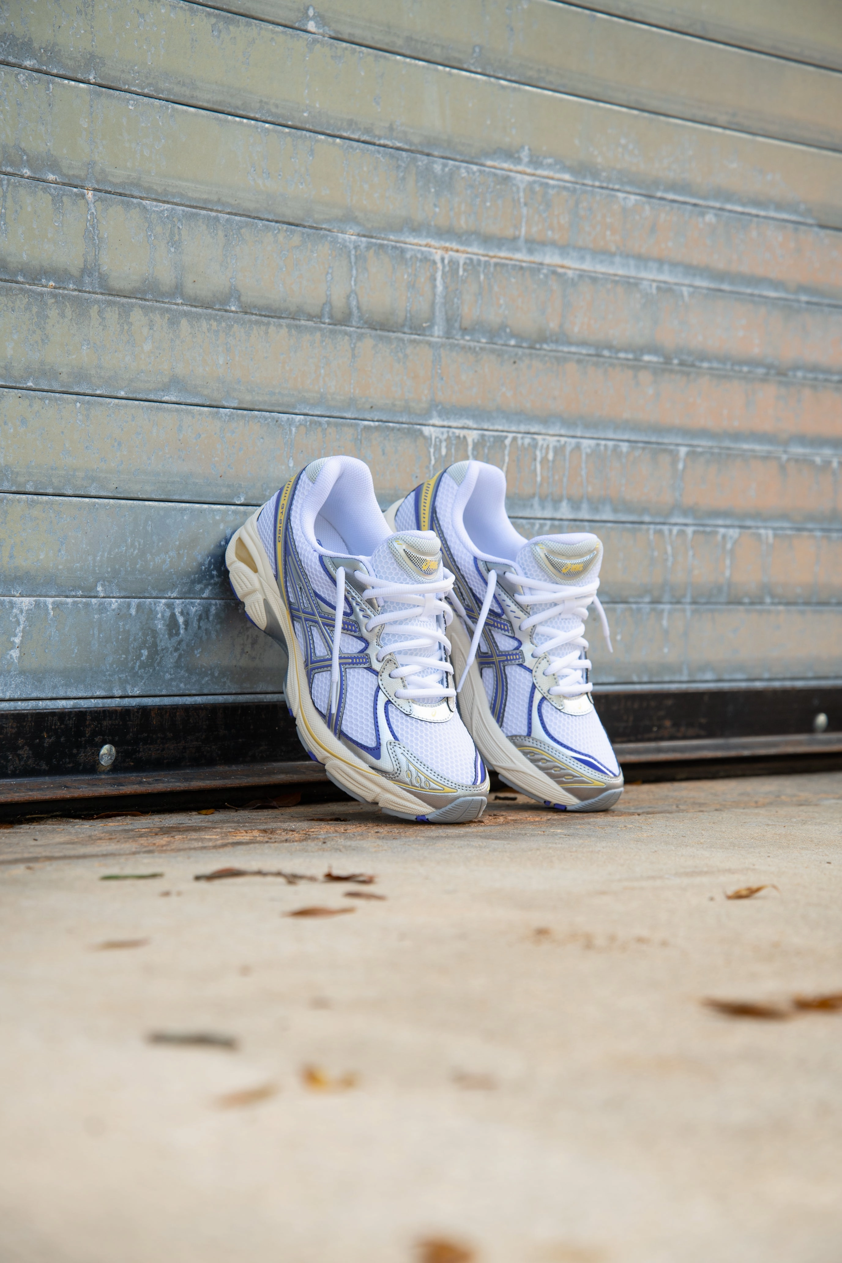 Mens Asics GT-2160 (White/Blue Violet) running shoe close-up shots