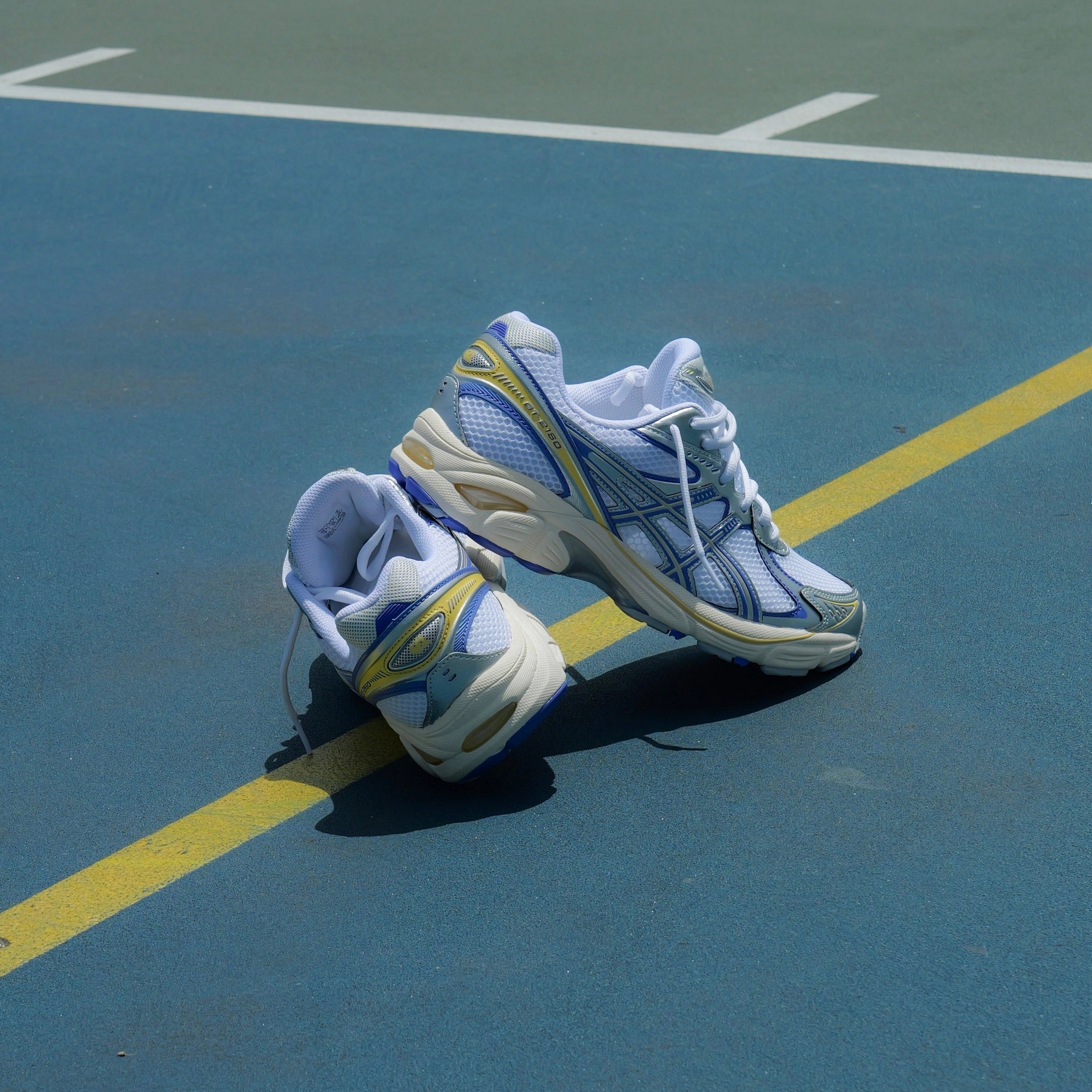 Mens Asics GT-2160 (White/Blue Violet) running shoe close-up shots
