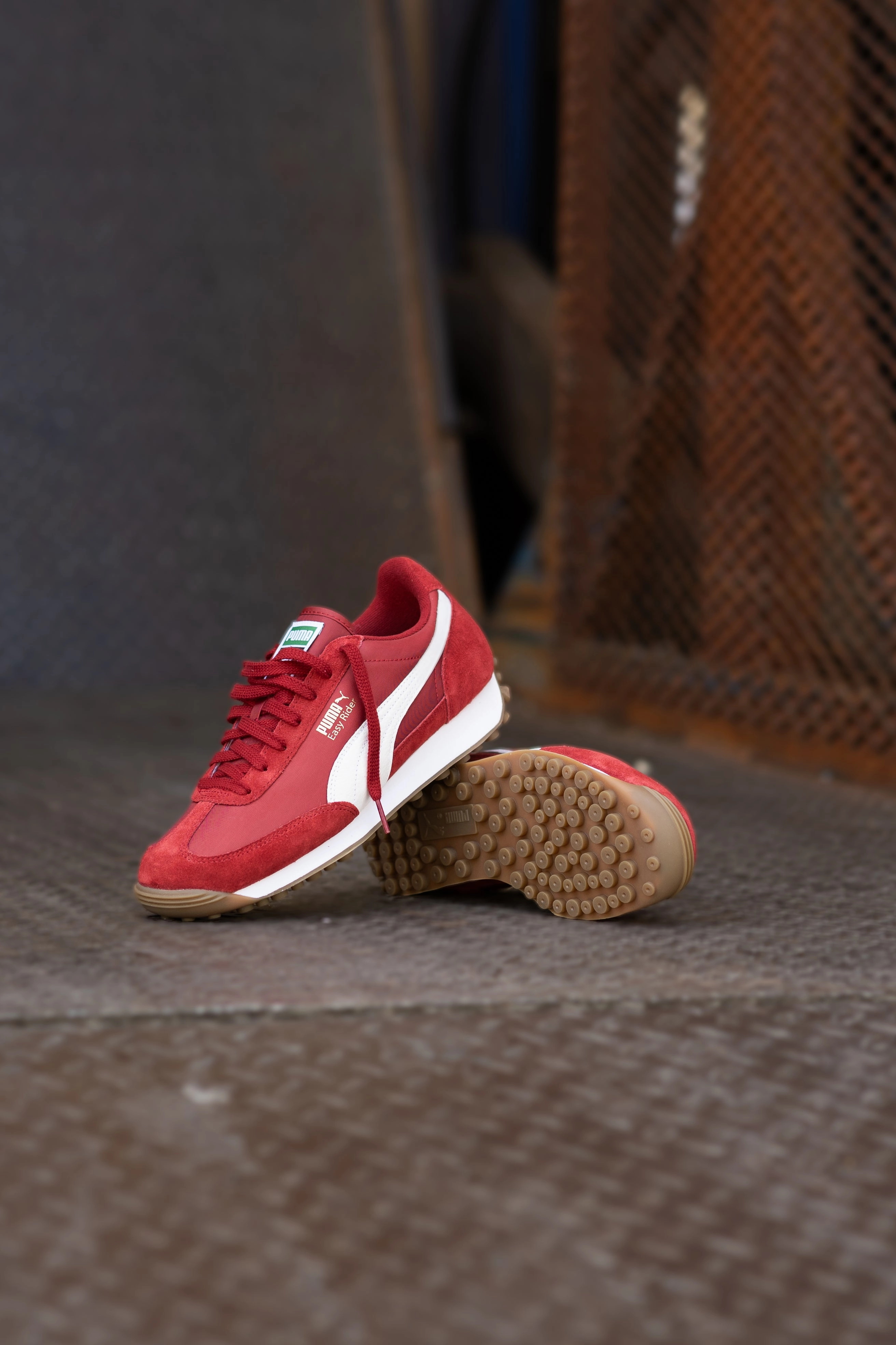 Mens Puma Easy Rider Vintage (Intense Red/Puma White) Puma athletic shoe visuals