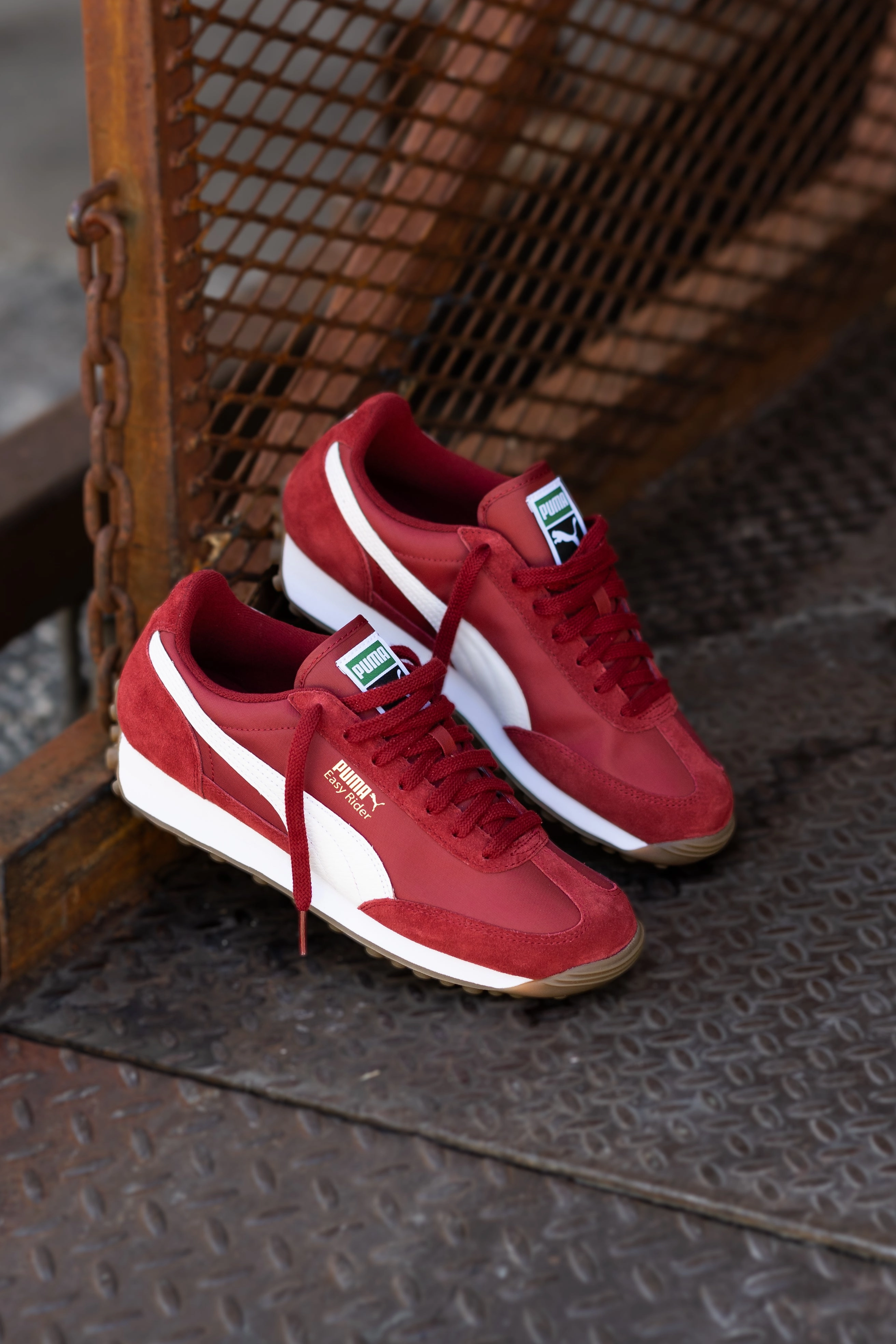 Mens Puma Easy Rider Vintage (Intense Red/Puma White) Puma athletic shoe visuals