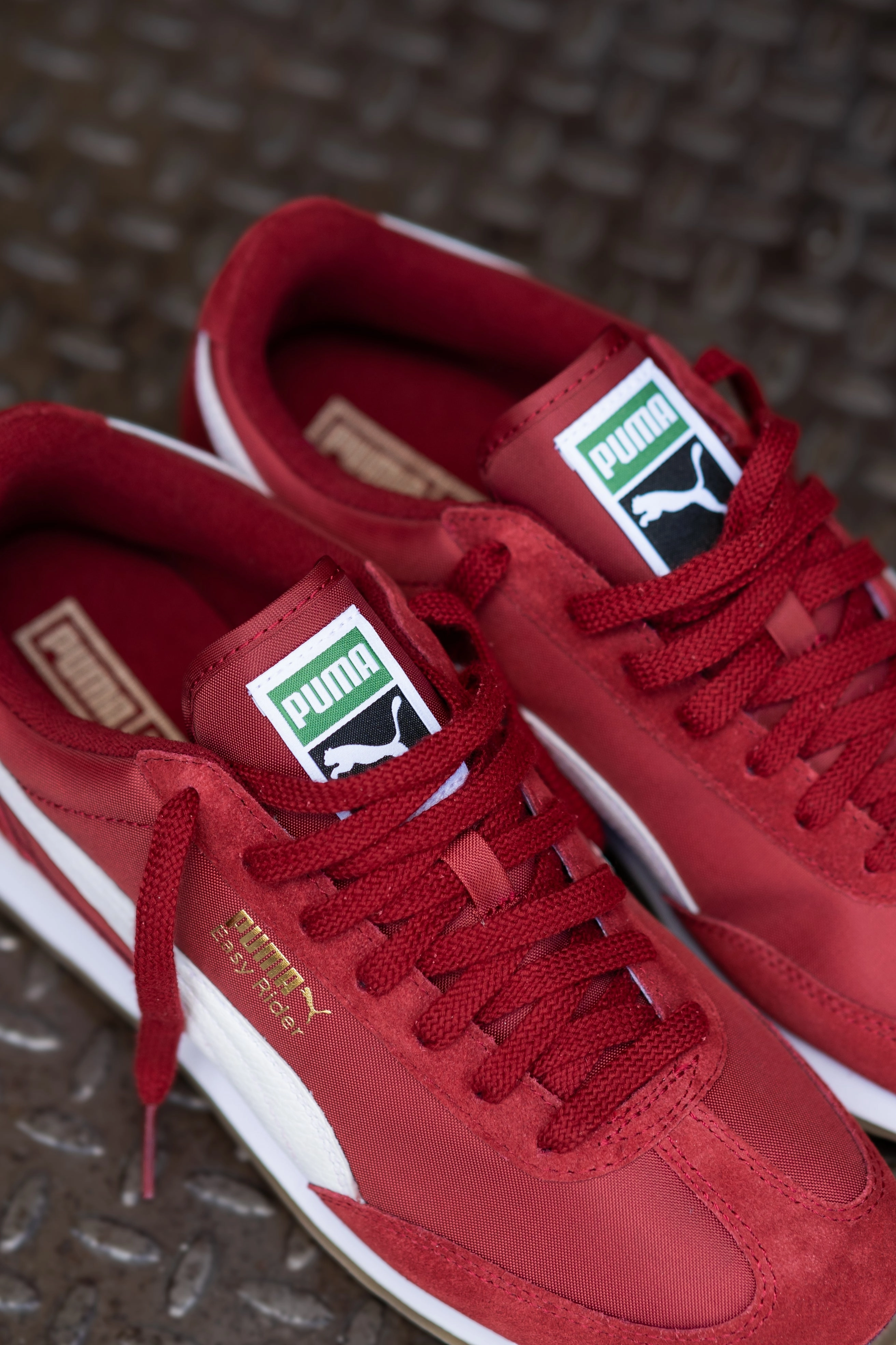 Mens Puma Easy Rider Vintage (Intense Red/Puma White) Puma athletic shoe visuals