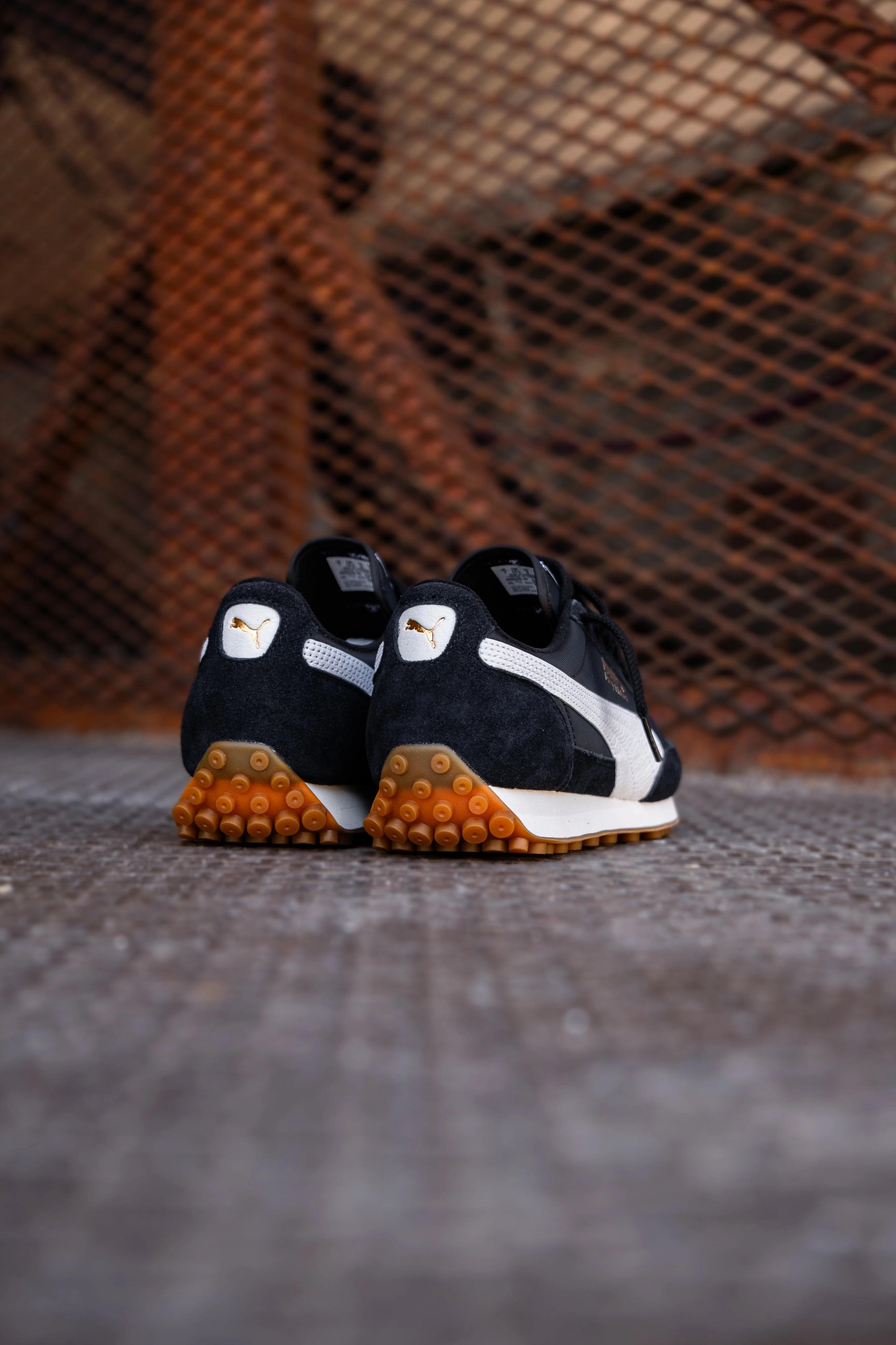 Mens Puma Easy Rider Vintage (Puma Black/Puma White) Puma athletic shoe visuals