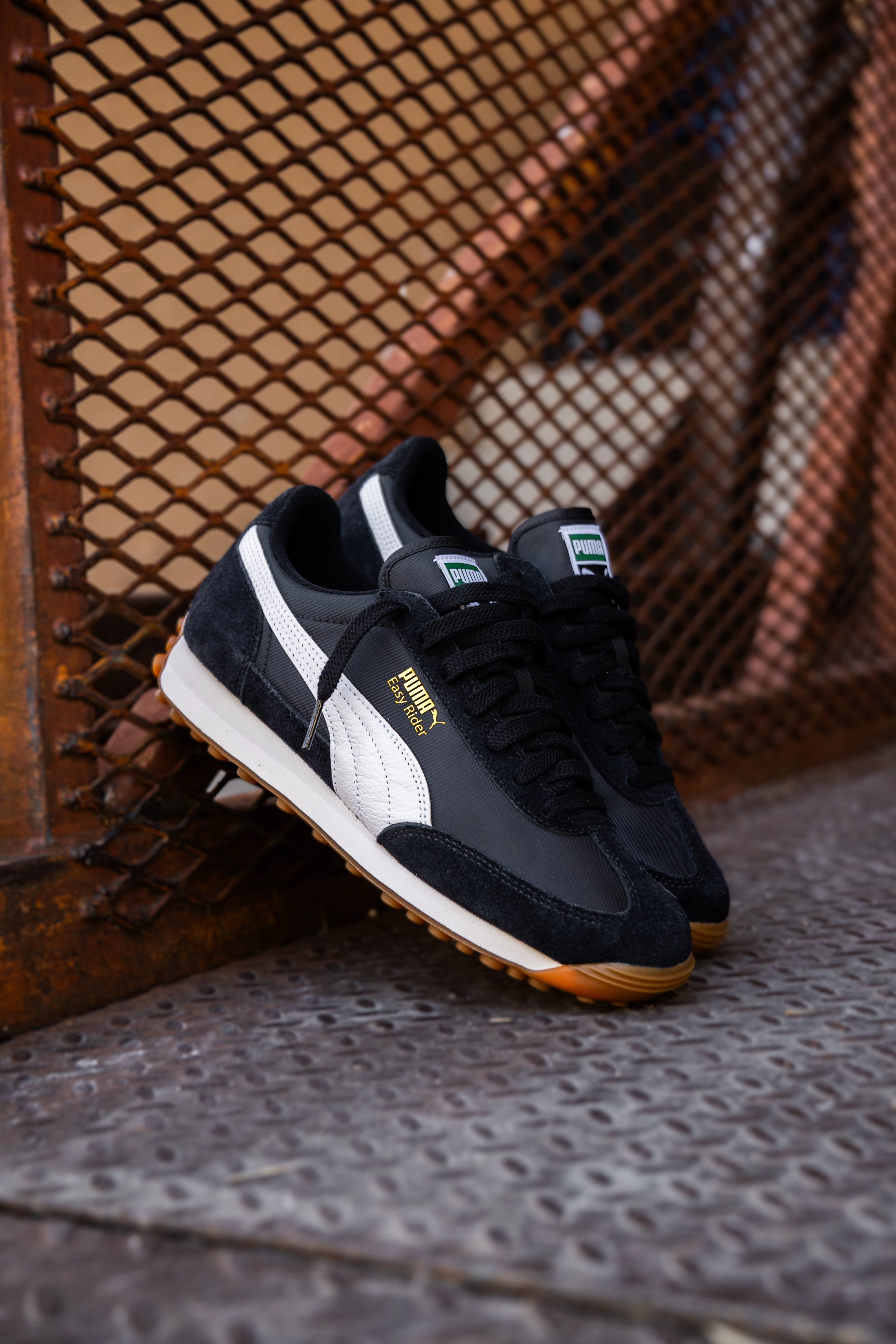 Mens Puma Easy Rider Vintage (Puma Black/Puma White) Puma athletic shoe visuals