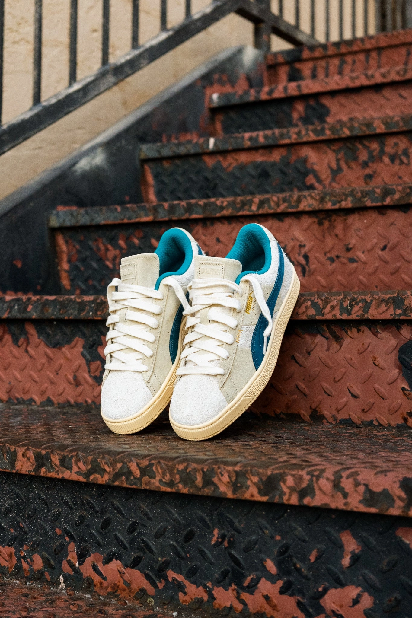 Mens Puma Suede - Underdogs (Ocean Tropic) Puma athletic shoe visuals