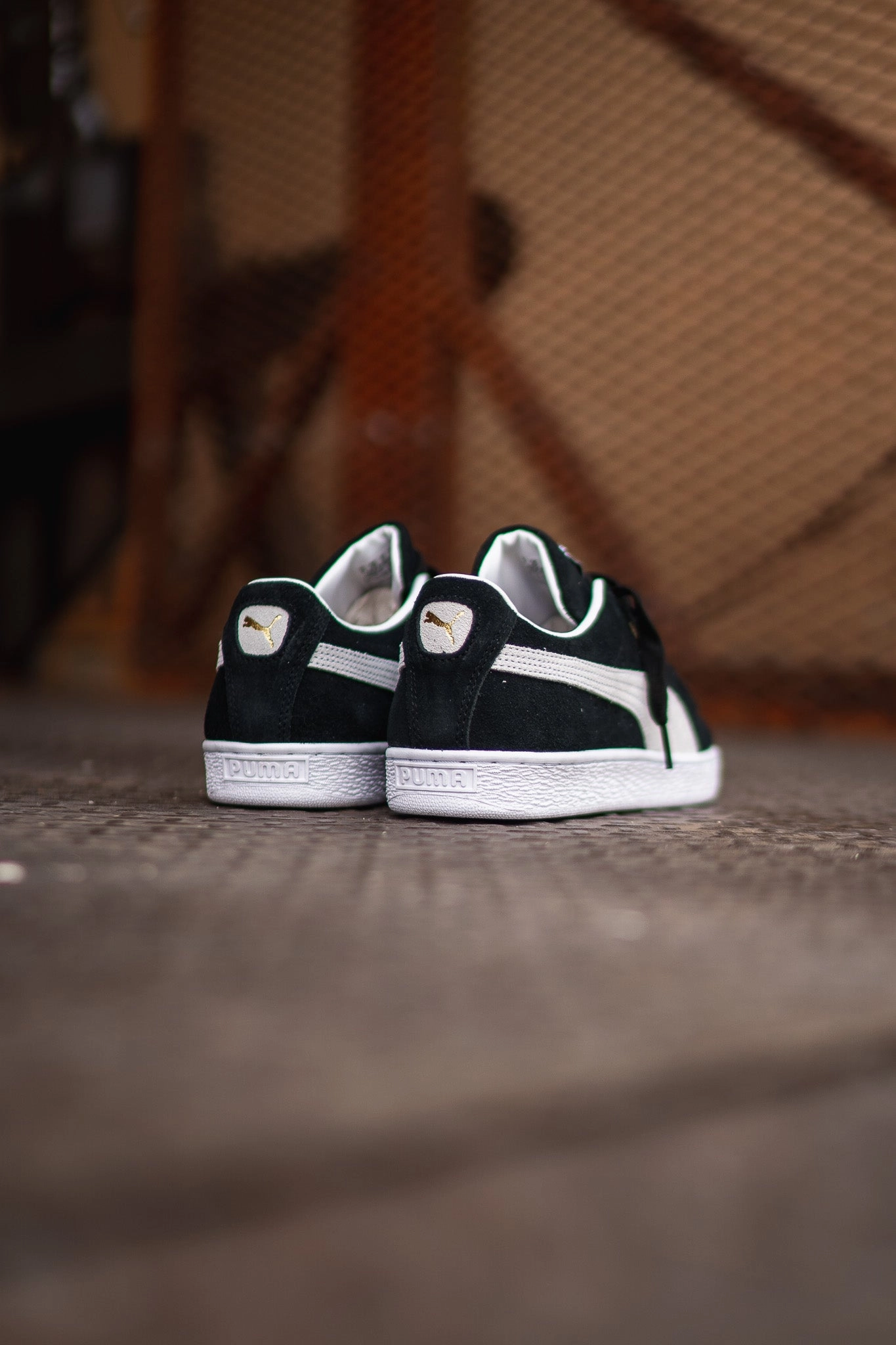 Mens Puma Suede Classic (Black/White) Puma athletic shoe visuals