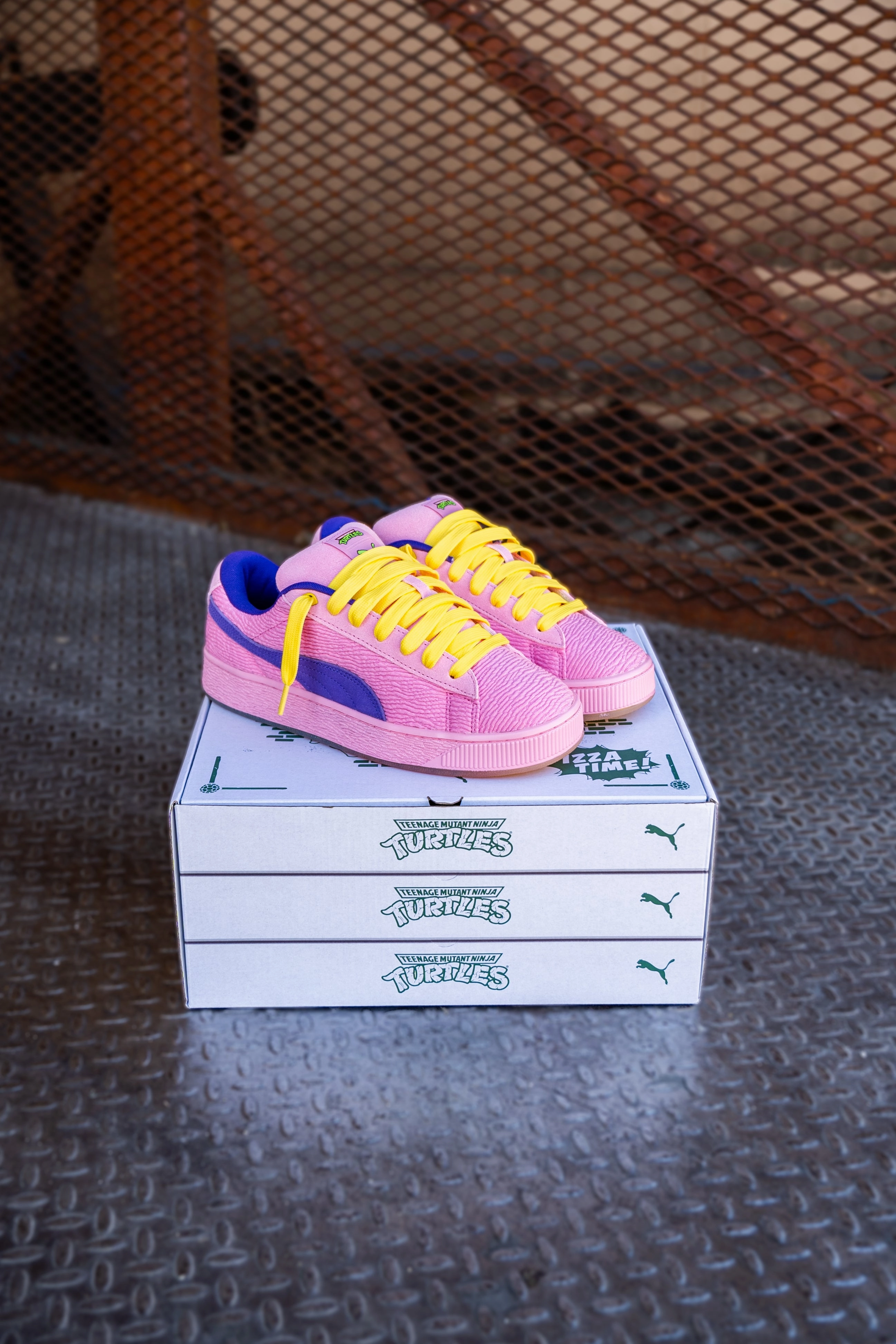 Mens Puma Suede XL Teenage Mutant Ninja Turtles (Mauved Out/Team Violet) Puma athletic shoe visuals
