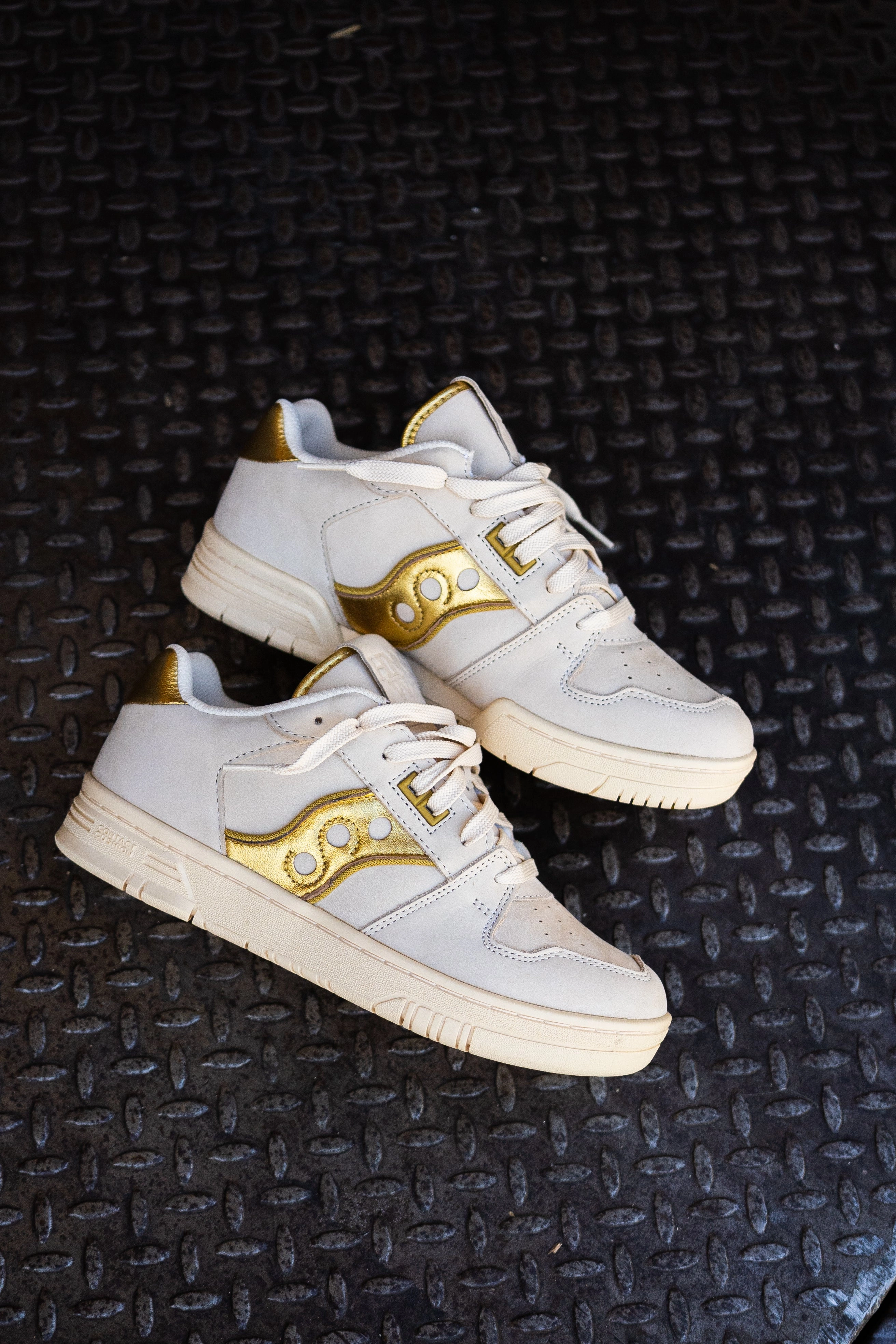 Mens Saucony x Trinidad James Hommewrk Sonic Low 'COACHS SHOE' (Cream/Gold) Saucony versatile athletic footwear