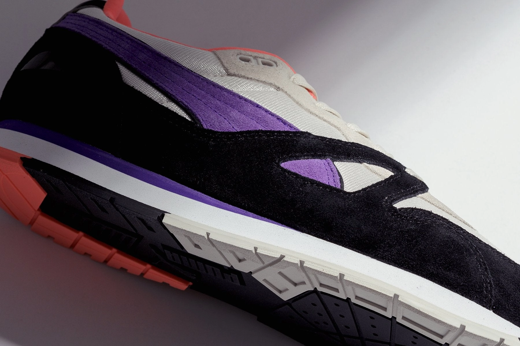 Mirage OG C.D - Vaporous Grey/Ultra Violet Puma Stripe Logo Trainers
