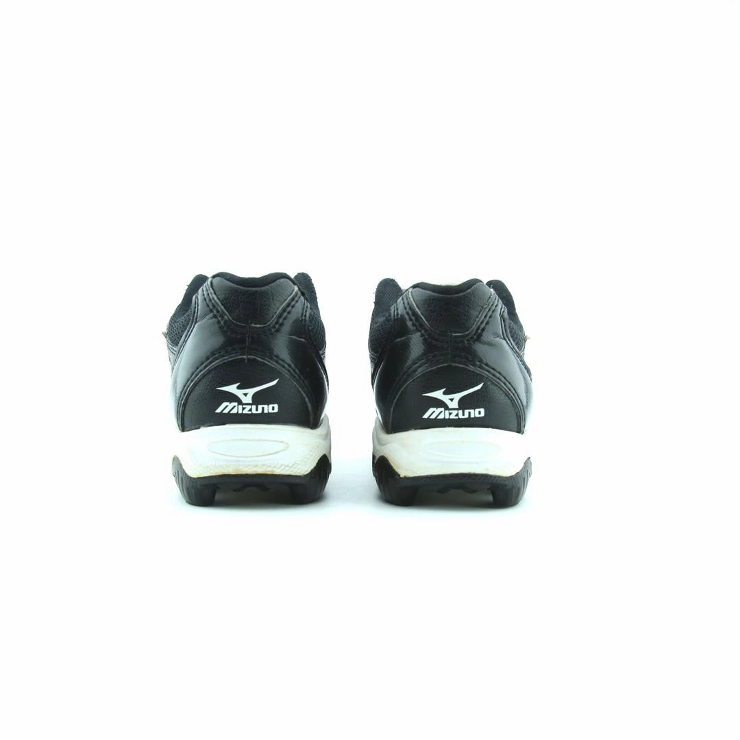 MIZUNO . Mizuno sport shoe styles