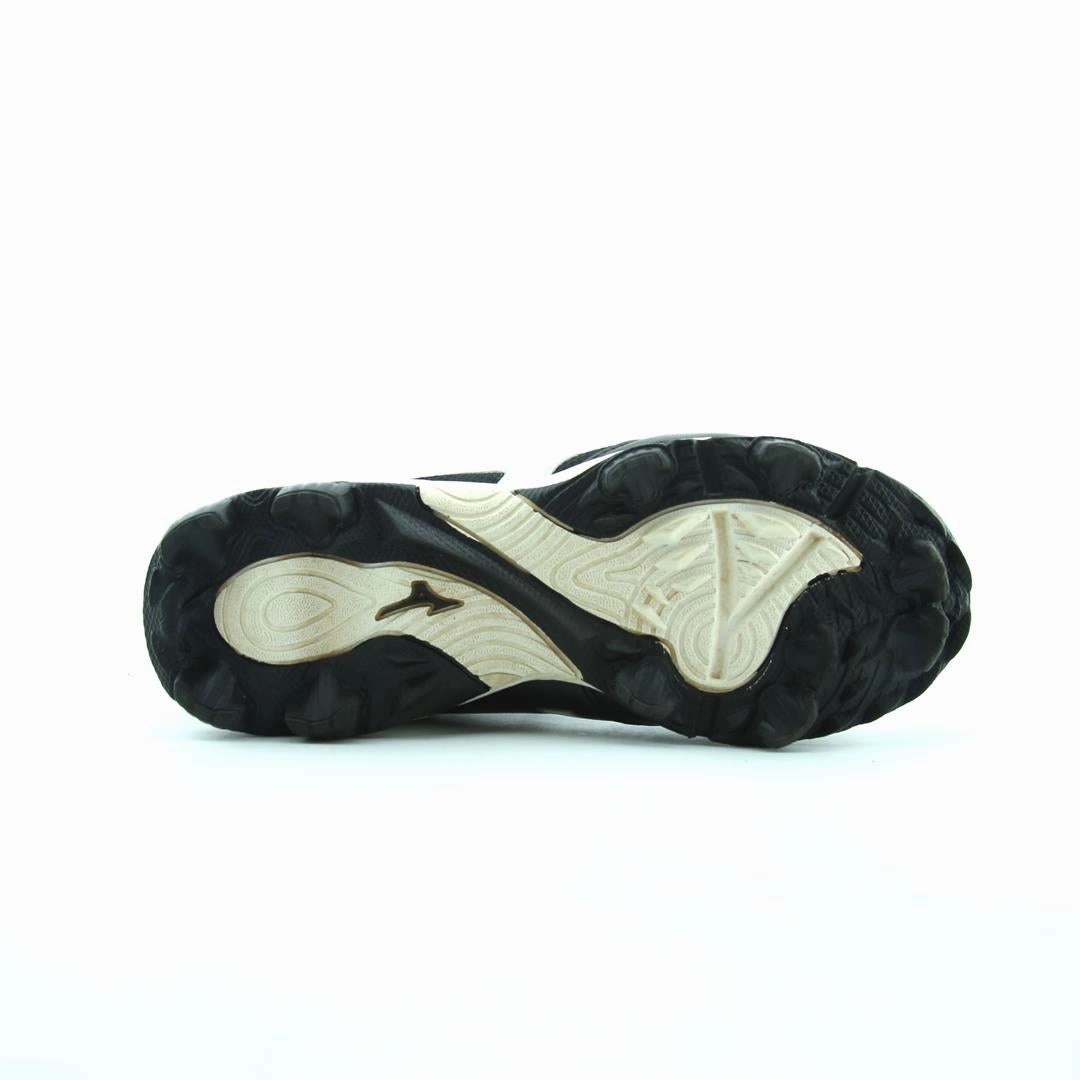 MIZUNO . Mizuno sport shoe styles