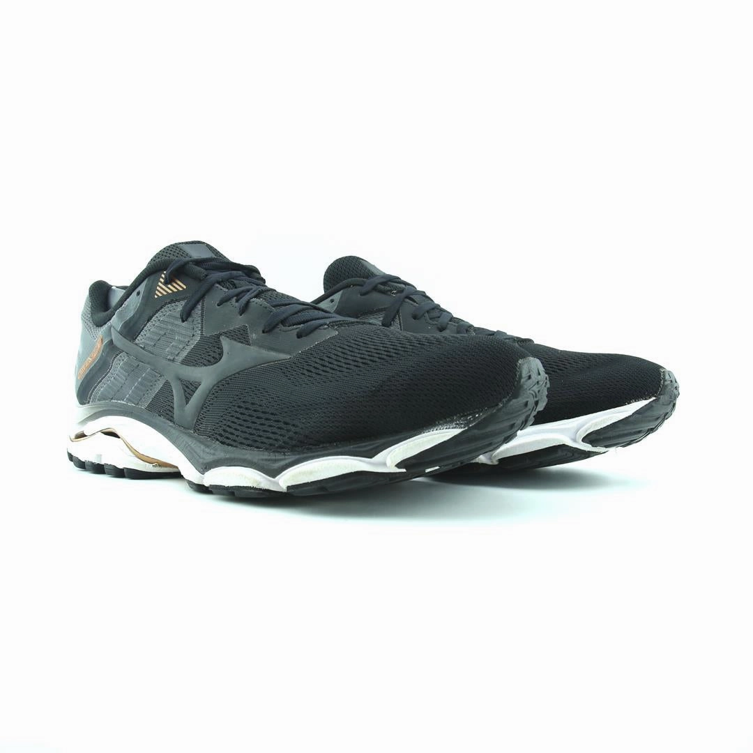 MIZUNO WAVE INSPIRE 16 Mizuno sport shoe styles