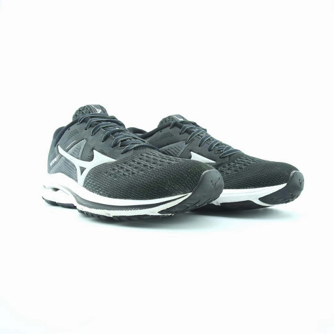 MIZUNO WAVE INSPIRE 17 Mizuno sport shoe styles