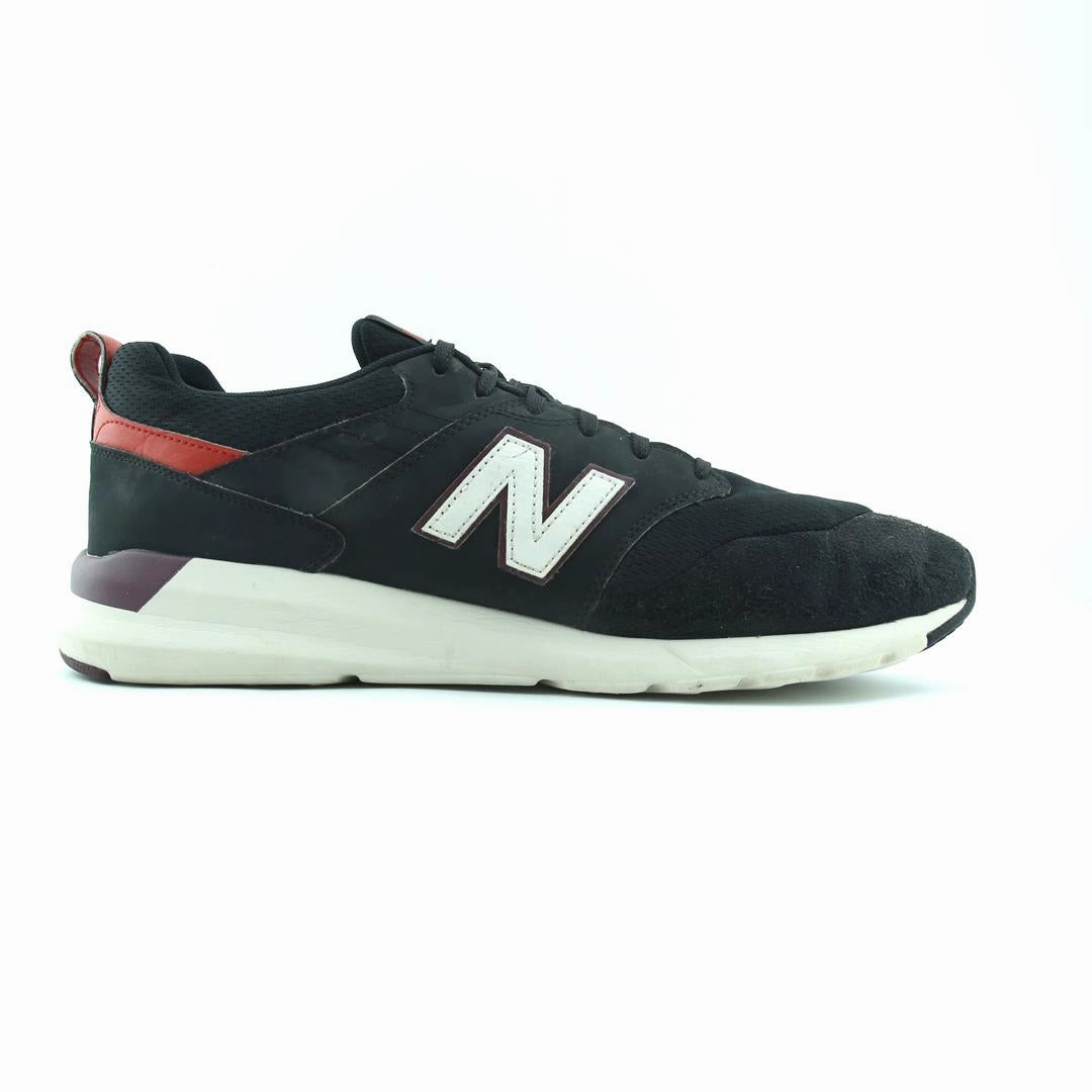 NEW BALANCE 009 V1 New Balance trainer visuals