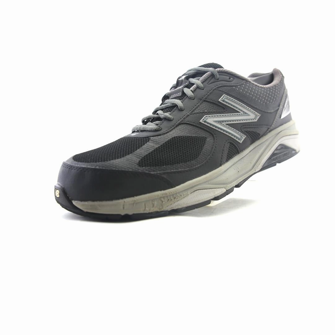 NEW BALANCE 1540 V3 retro New Balance shoe shots