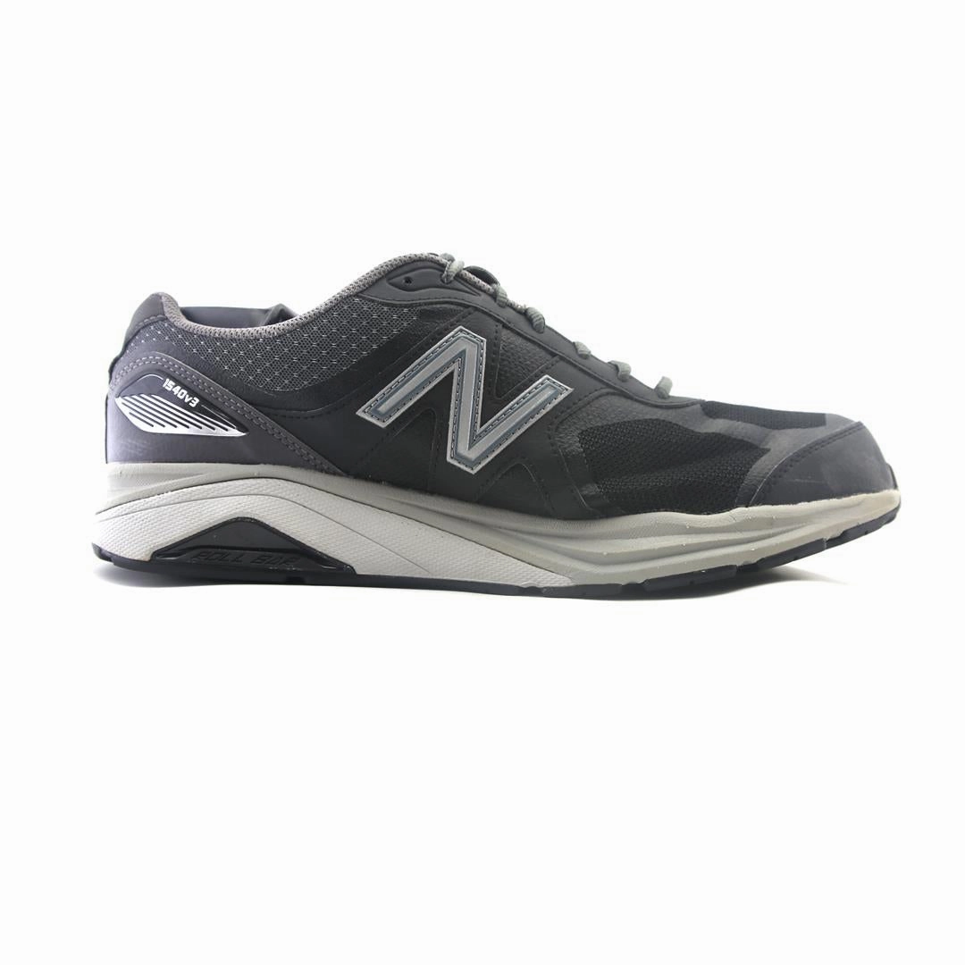NEW BALANCE 1540 V3 retro New Balance shoe shots
