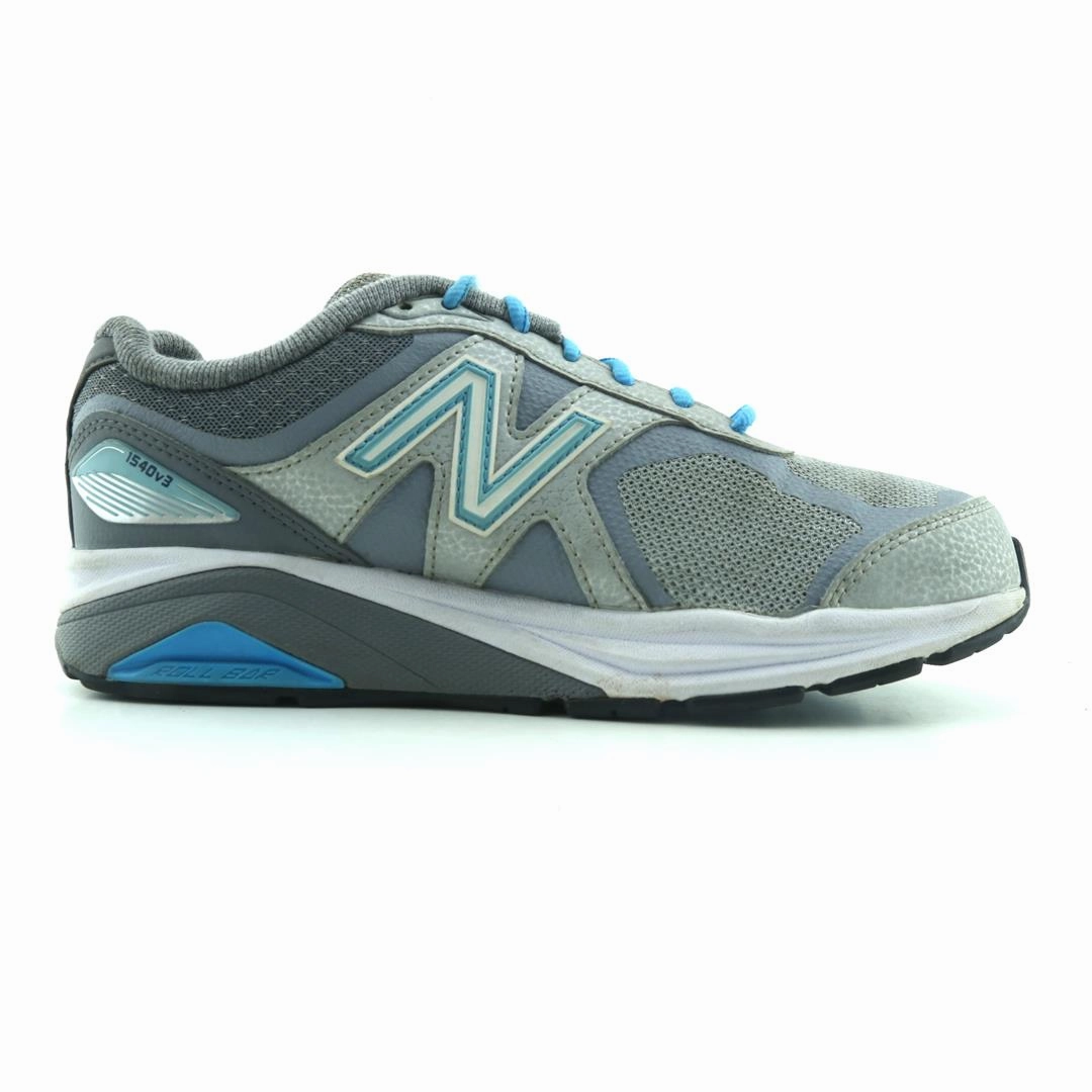 NEW BALANCE 1540V3 New Balance casual shoe looks