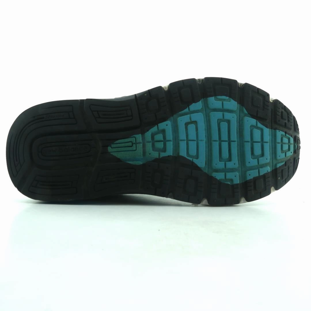 NEW BALANCE 1540V3 New Balance casual shoe looks