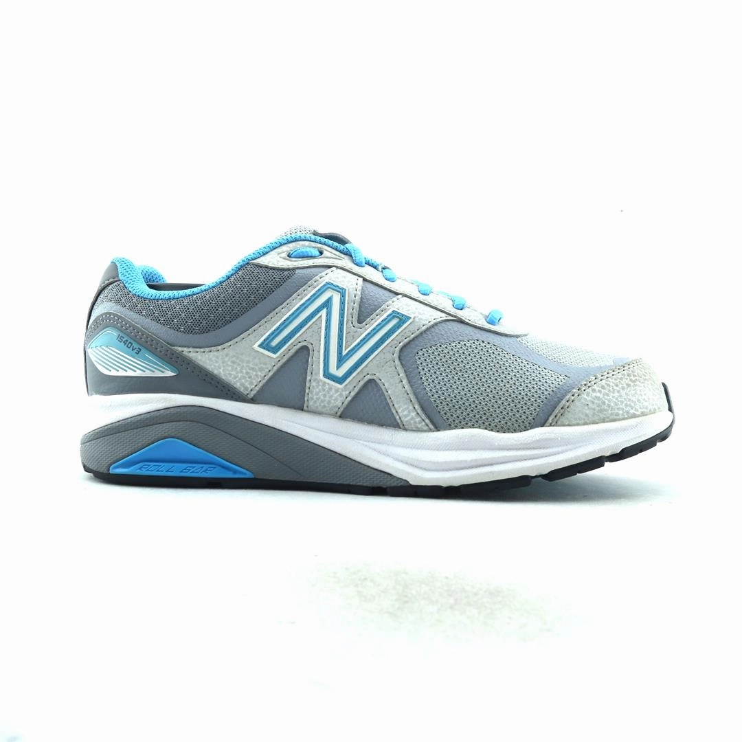 NEW BALANCE 1540V3 stylish New Balance designs