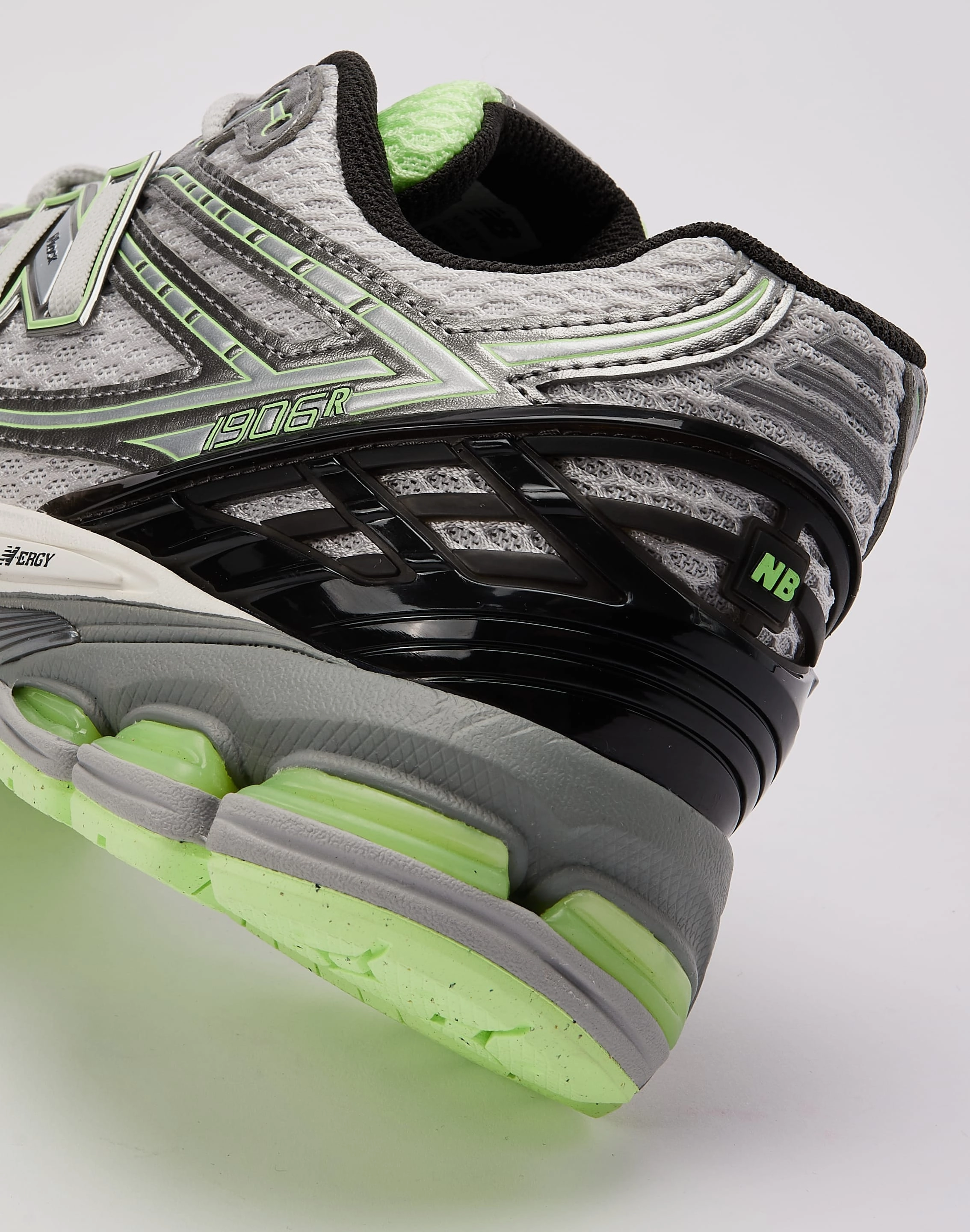 New Balance 1906R Cushioned Shoes
