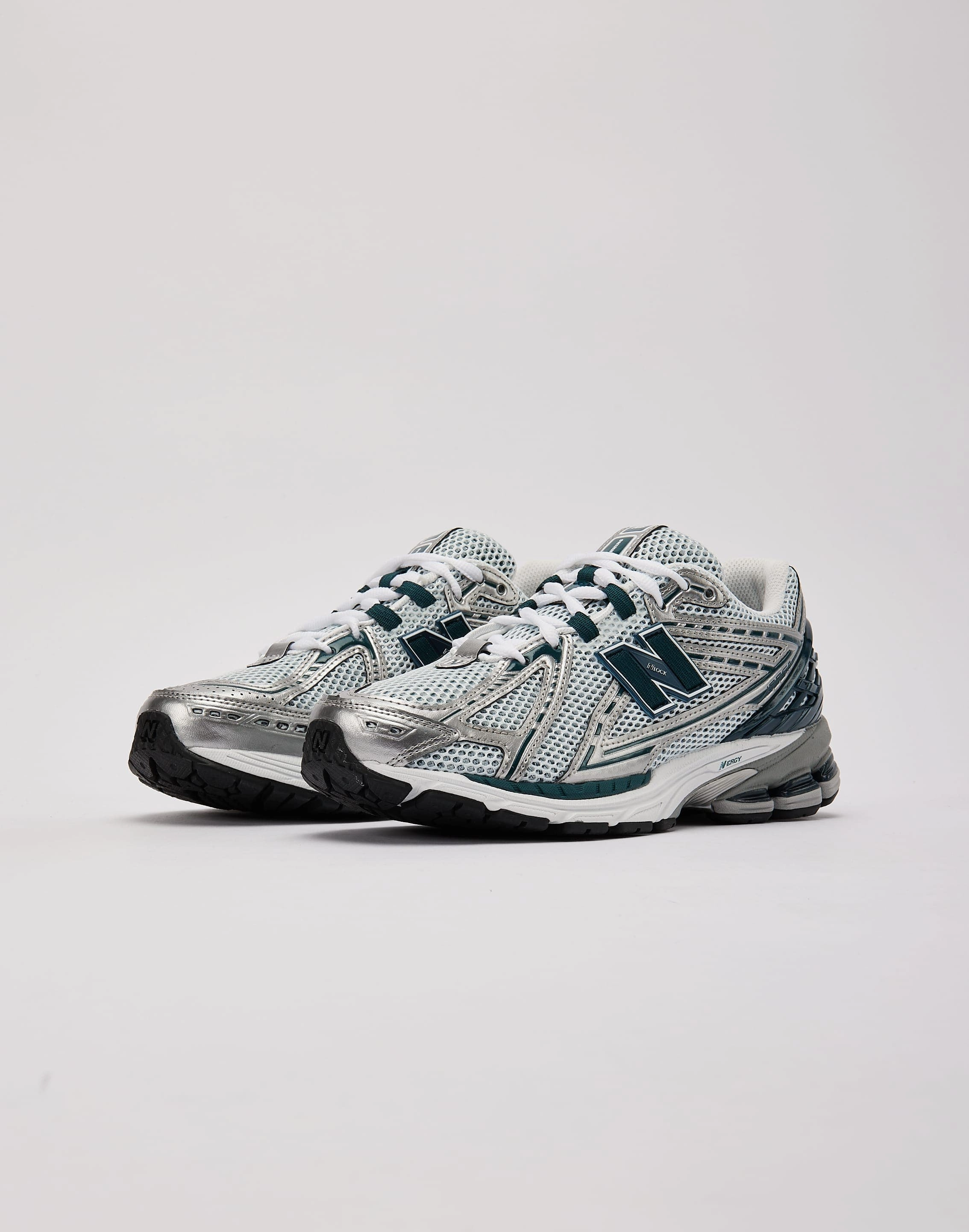 New Balance 1906R Cushioned Shoes