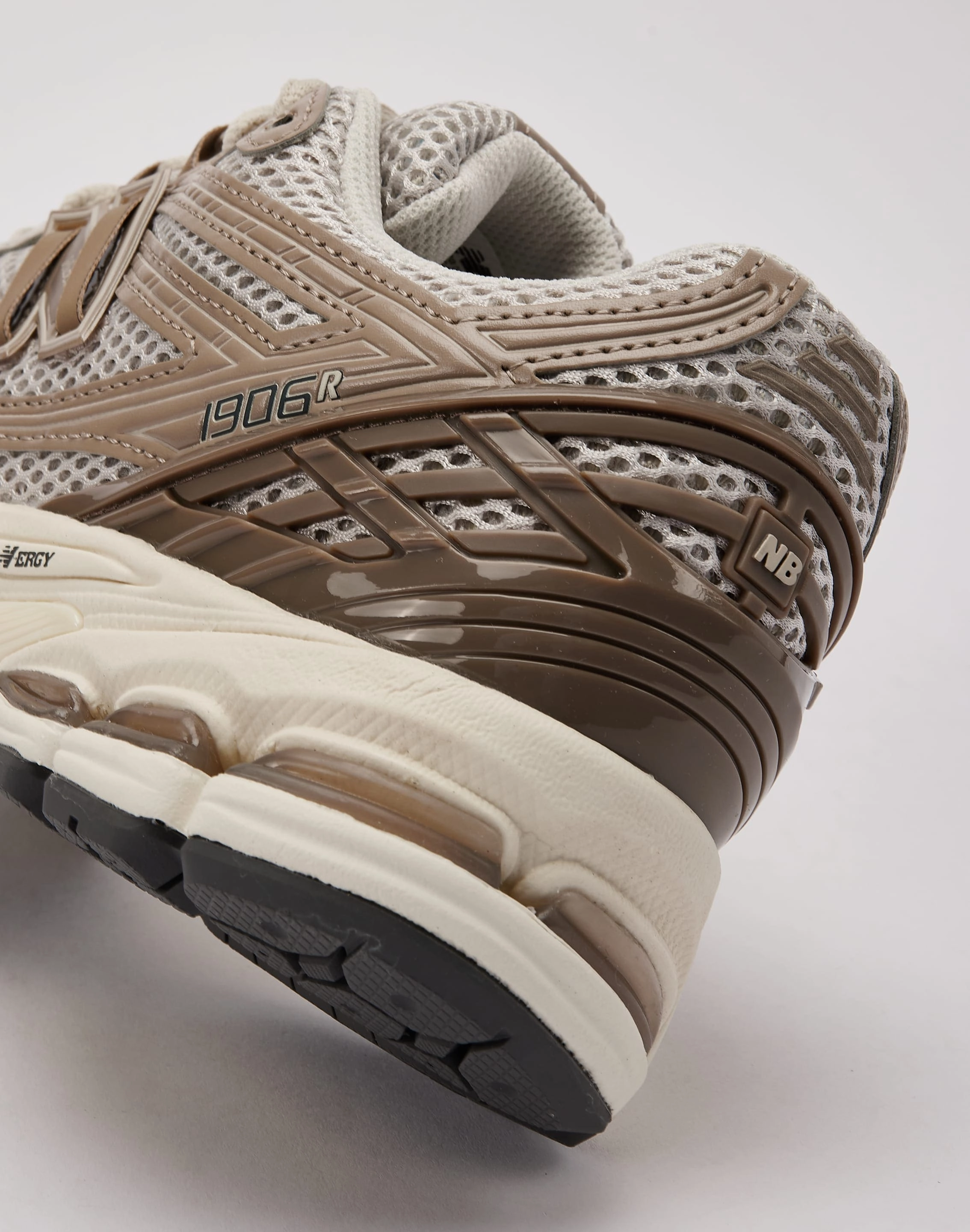 New Balance 1906R Throwback Running Shoes