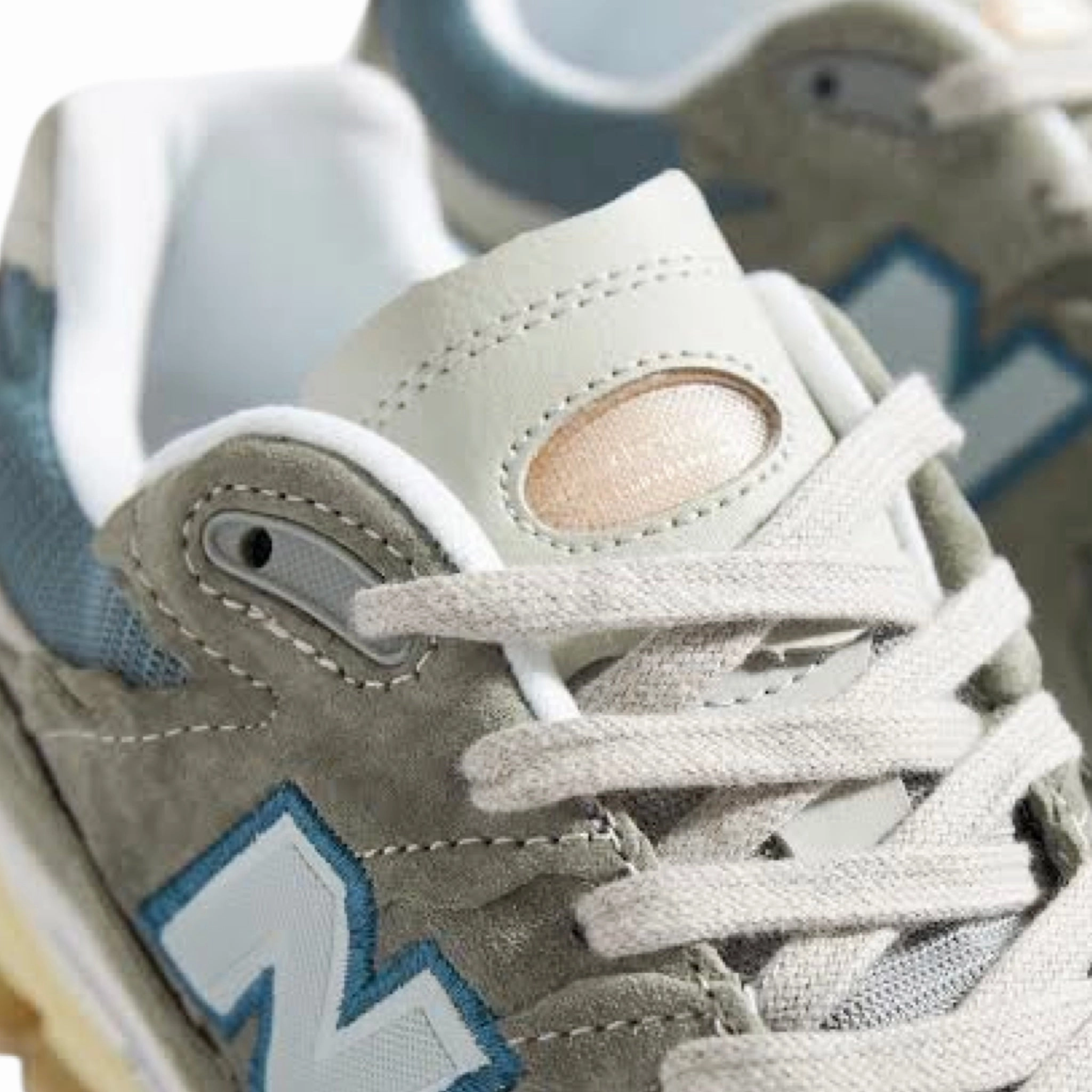 New Balance 2002R Protection Pack Grey Iconic Court Sneakers