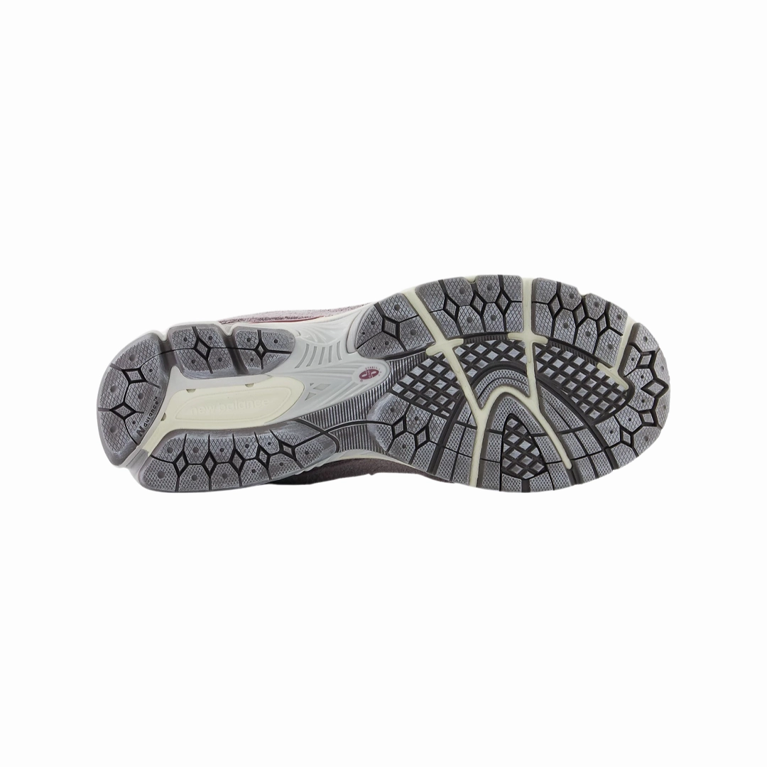 New Balance 2002R Protection Pack LNY Iconic Court Sneakers