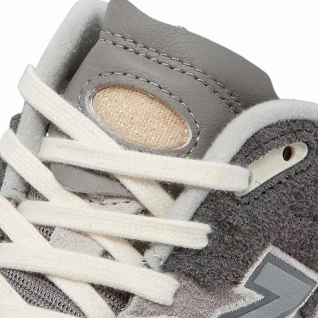 New Balance 2002R Protection Pack Rain Cloud Grey White Iconic Court Sneakers
