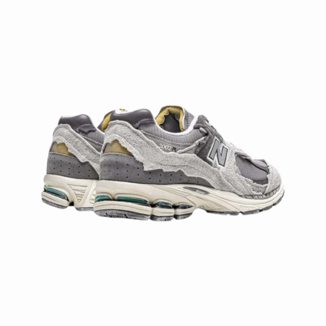 New Balance 2002R Protection Pack Rain Cloud Grey White Iconic Court Sneakers