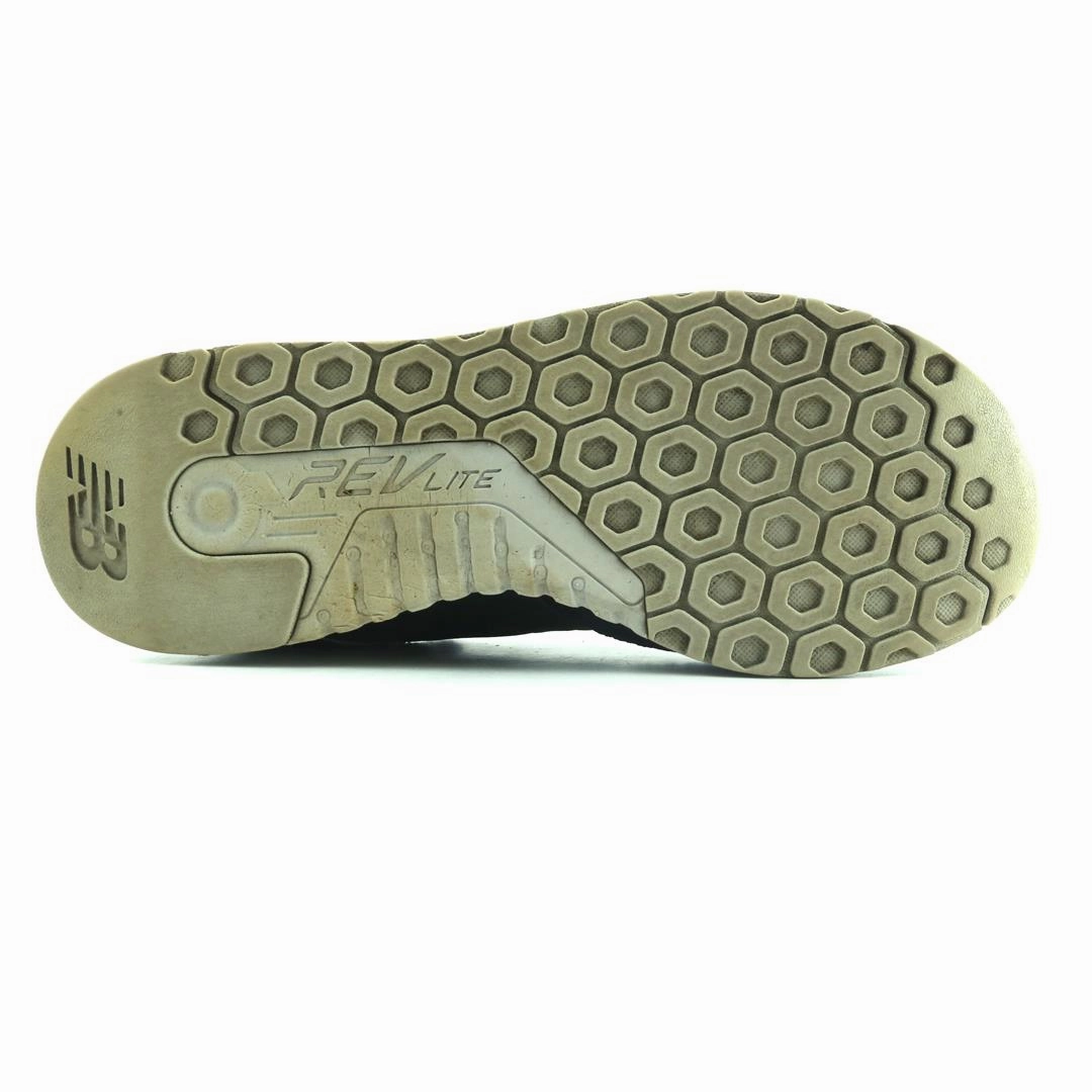 NEW BALANCE 247 New Balance casual shoe looks