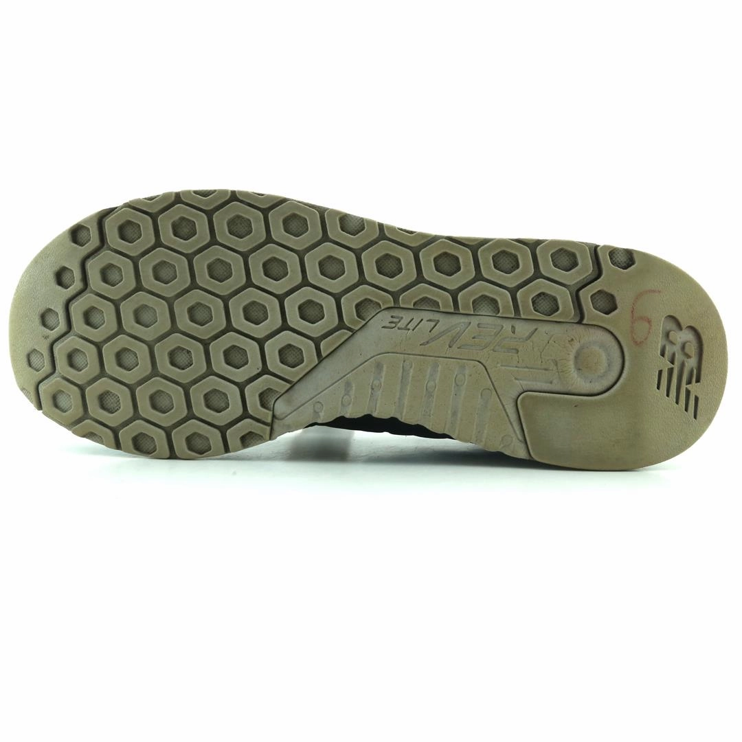 NEW BALANCE 247 New Balance casual shoe looks