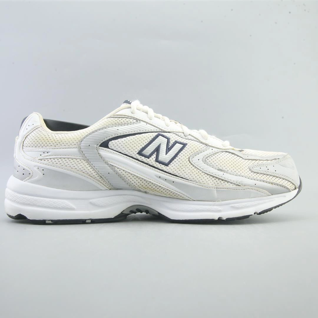NEW BALANCE 409 retro New Balance shoe shots
