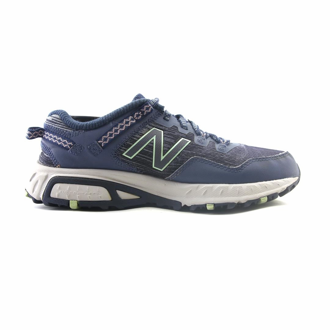 NEW BALANCE 410 V6 retro New Balance shoe shots